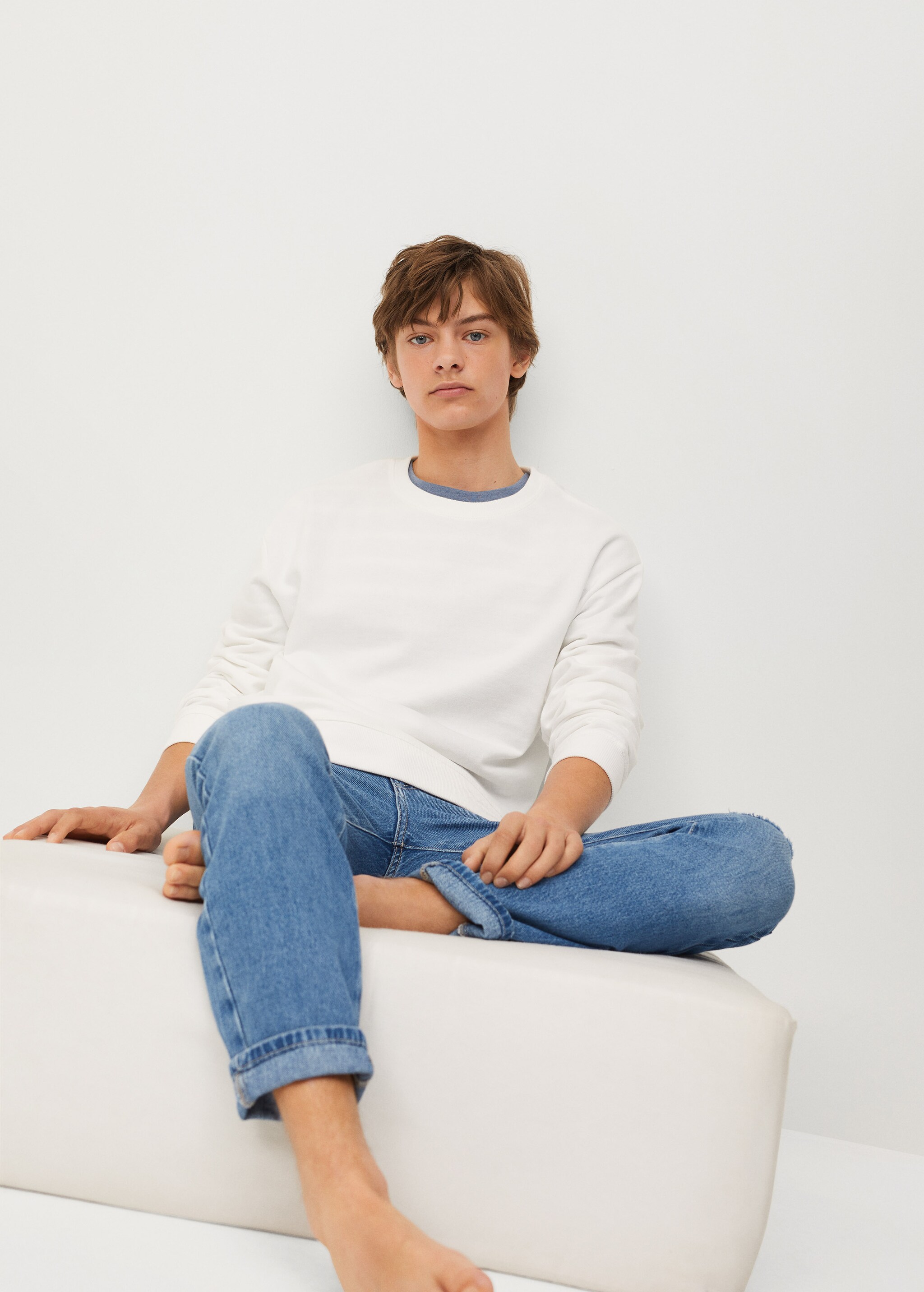 Jeans straight-fit rotos decorativos  - Plano general