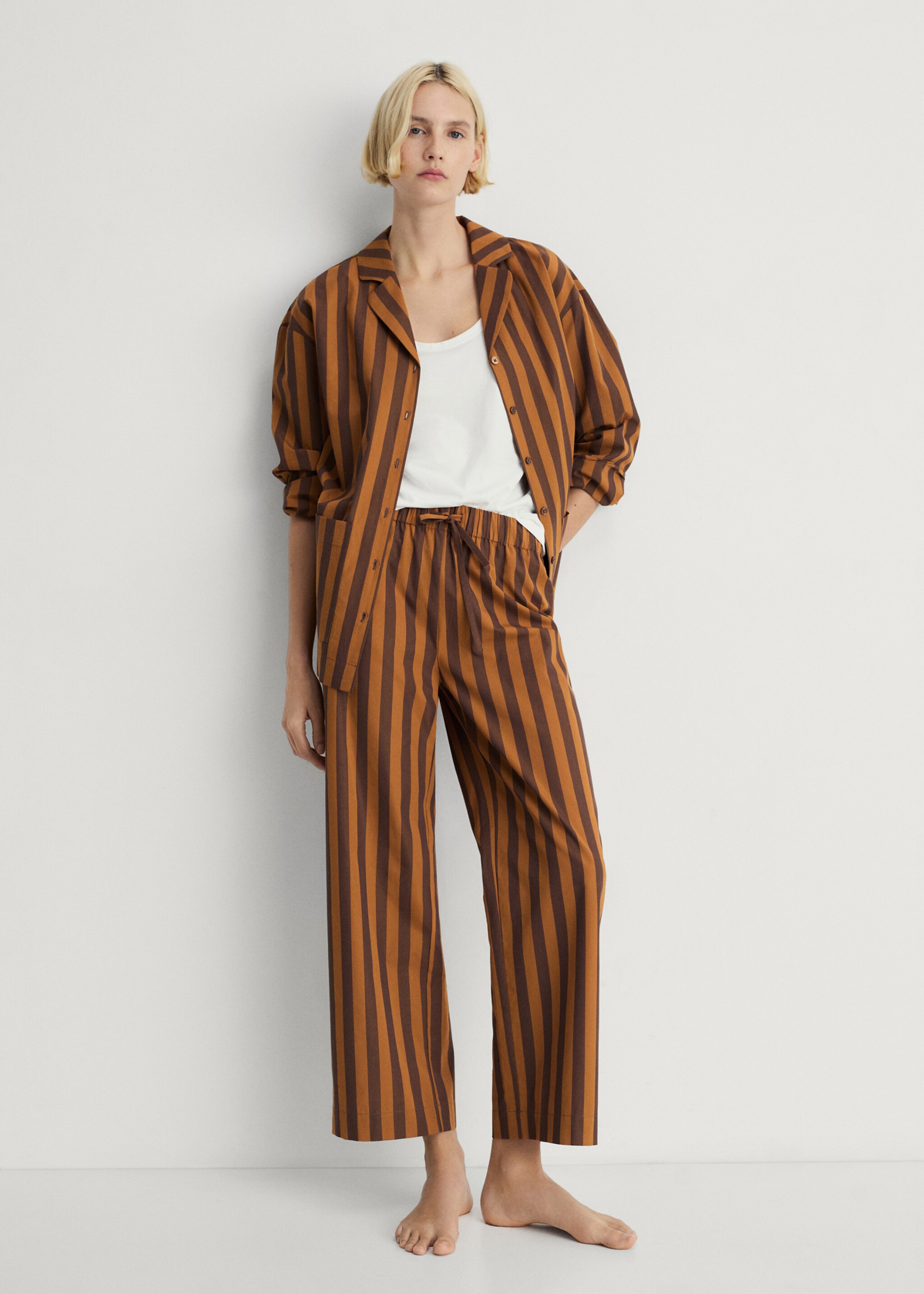 Woven two-tone striped trousers - General plane, Brown. Ref: 87044067-00.
