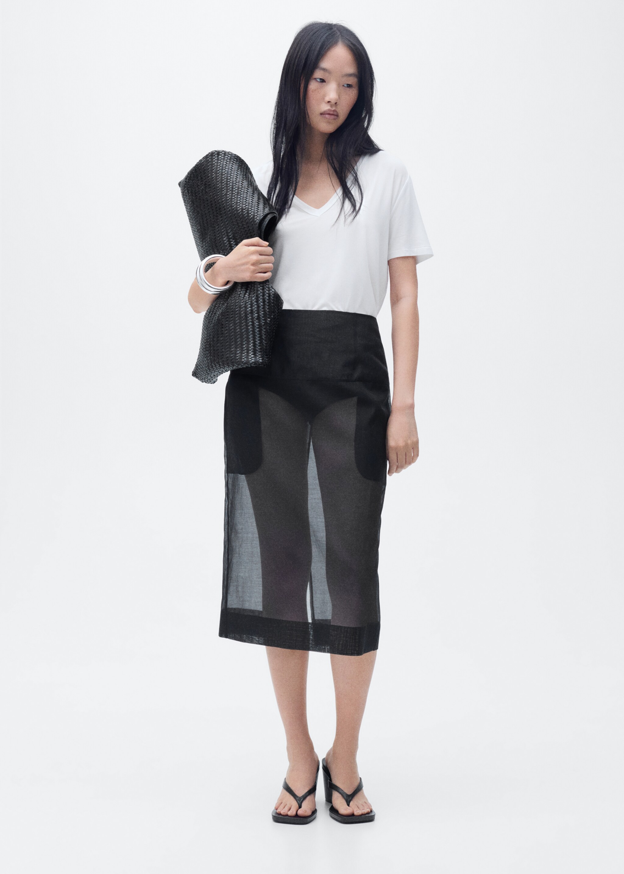 T-Shirt mit V-Ausschnitt - Allgemeine Ansicht, Weiß. Ref: 87044080-00.