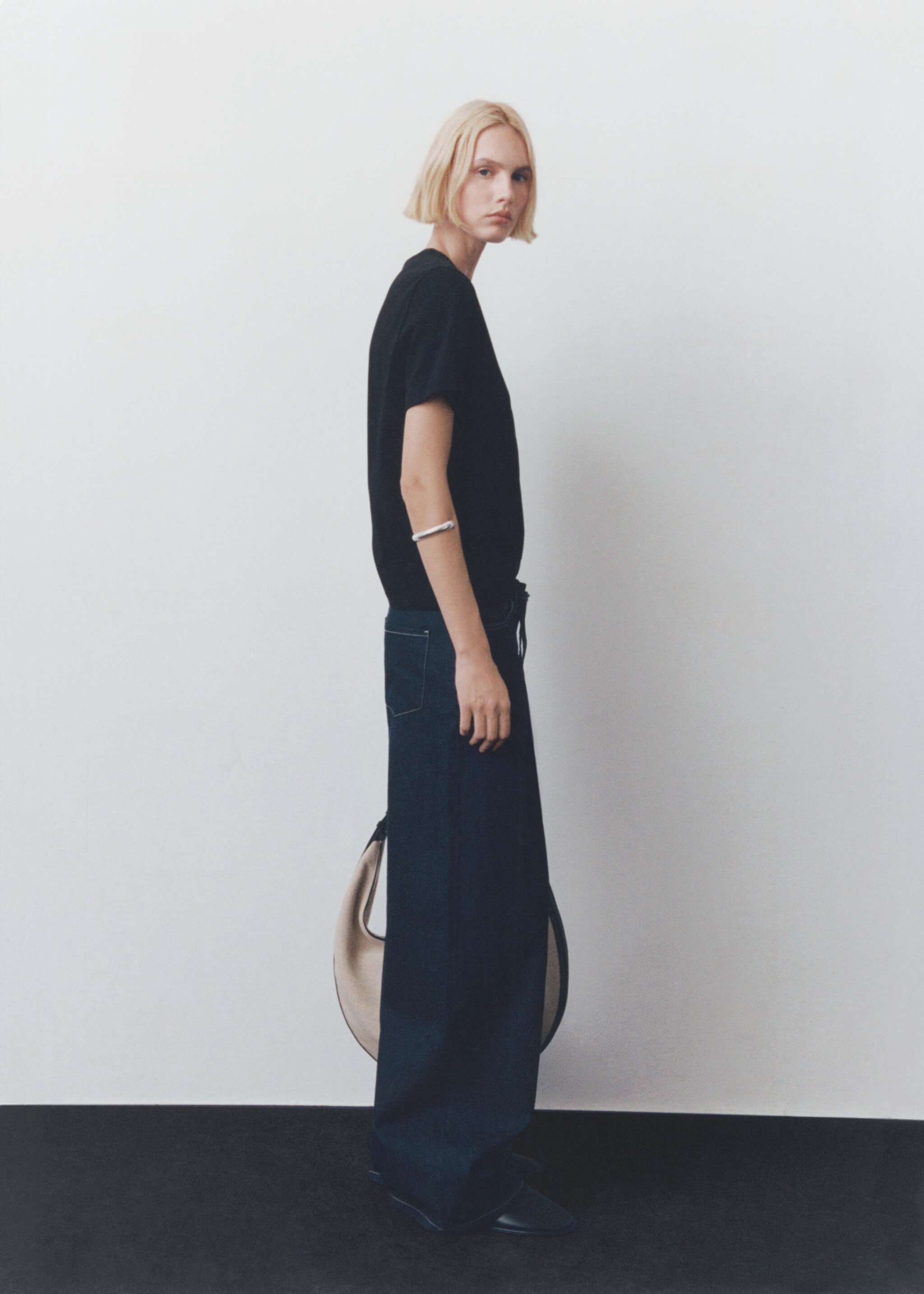 Short-sleeved cotton t-shirt - General plane, Black. Ref: 87044082-00.