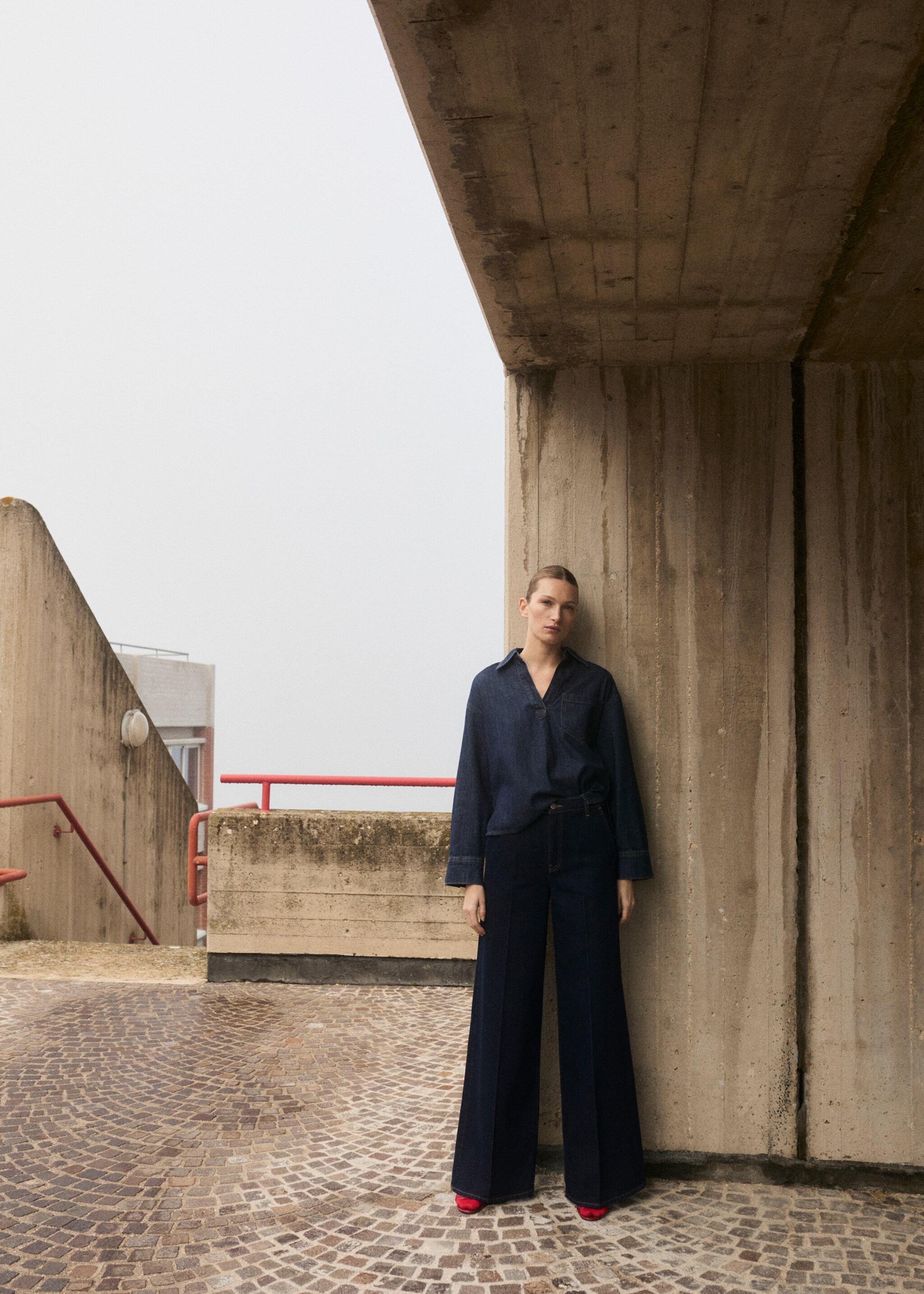 High-rise wide leg rinse-wash jeans - General plane, Open Blue. Ref: 87044092-00.