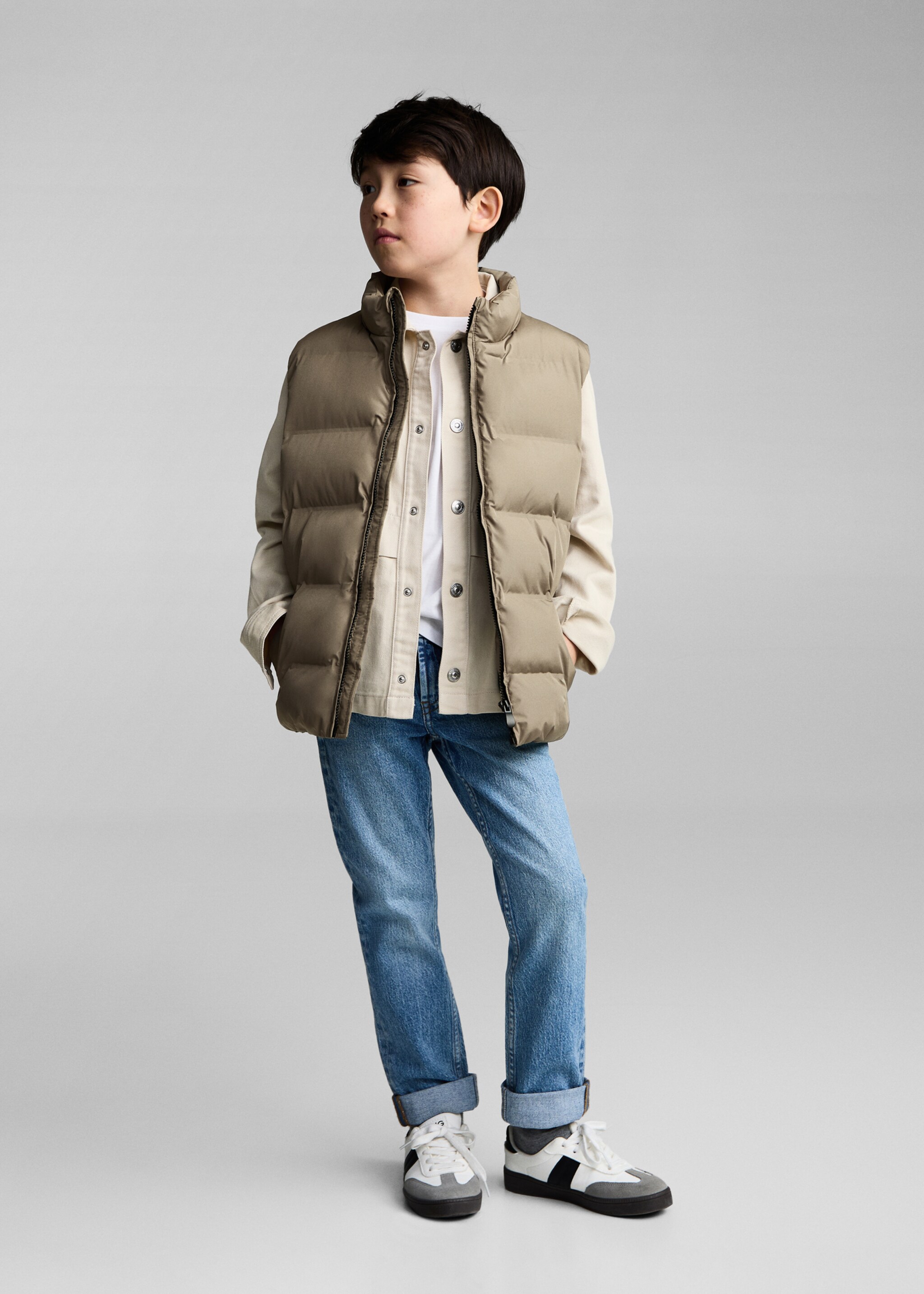 Quilted gilet with pockets - General plane, Sand. Ref: 87044404-00.