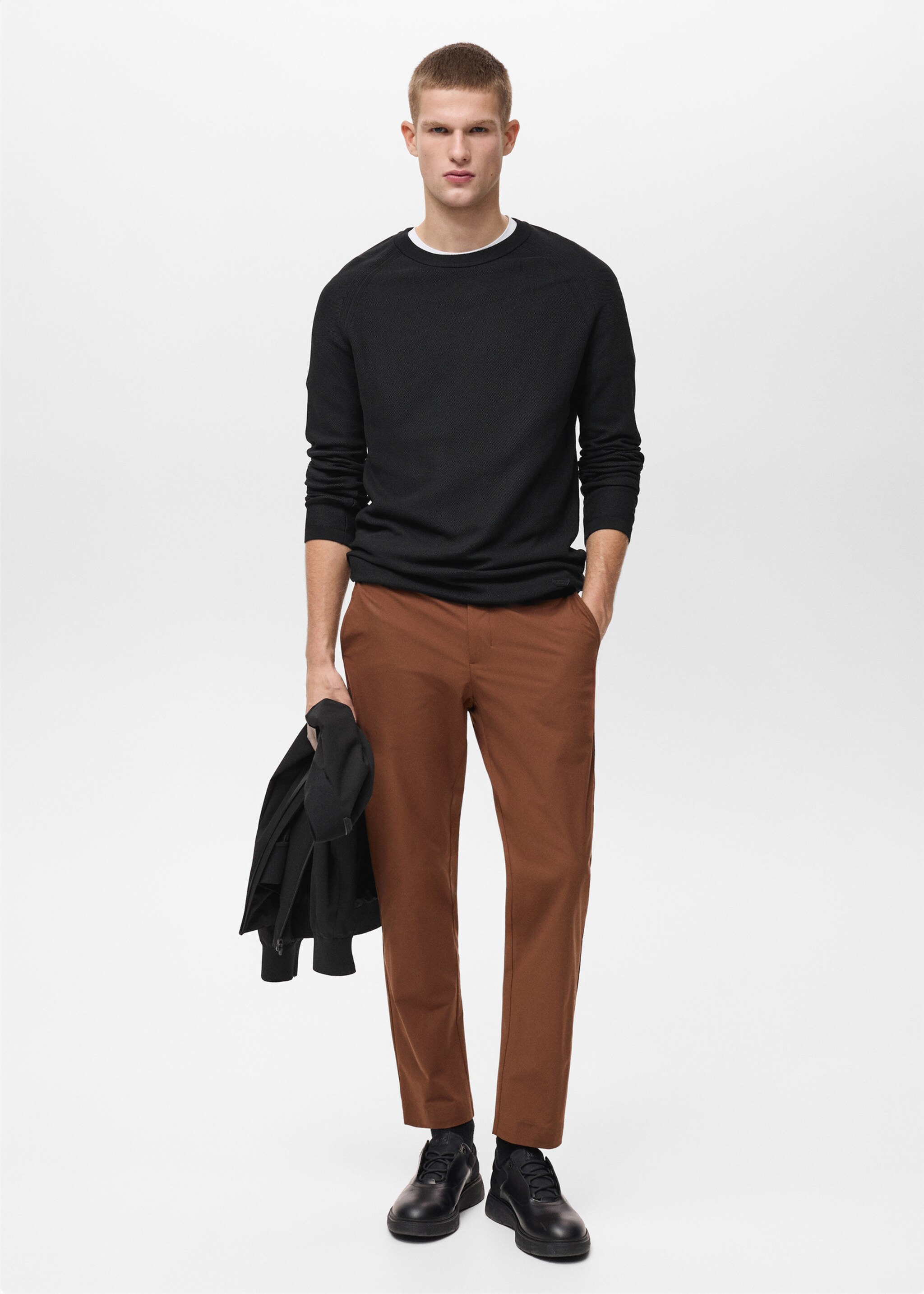 Breathable sweater with COOLMAX® technology - General plane, Black. Ref: 87044412-00.