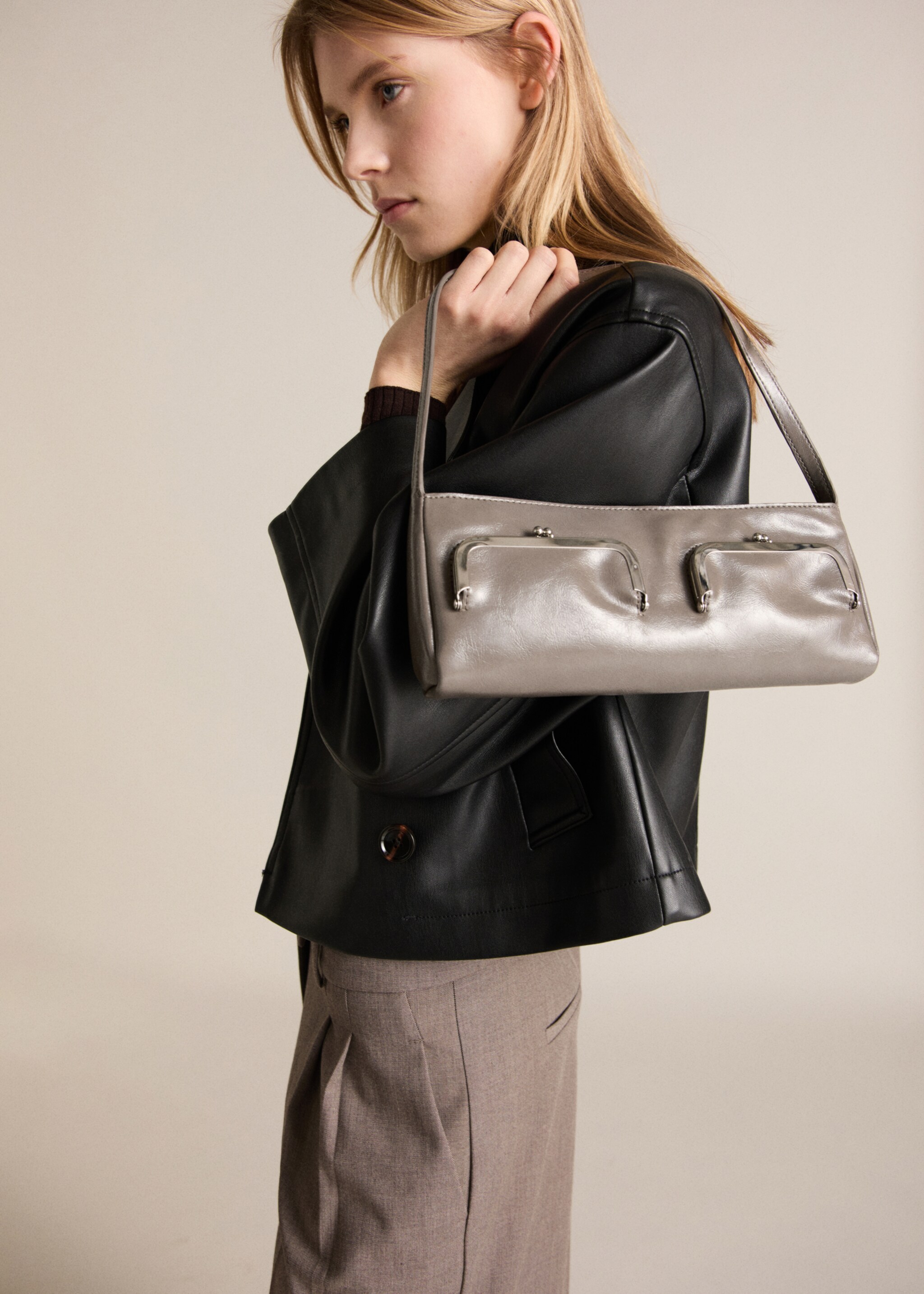 Shoulder bag with pochette pockets - General plane, Medium Grey. Ref: 87044806-00.
