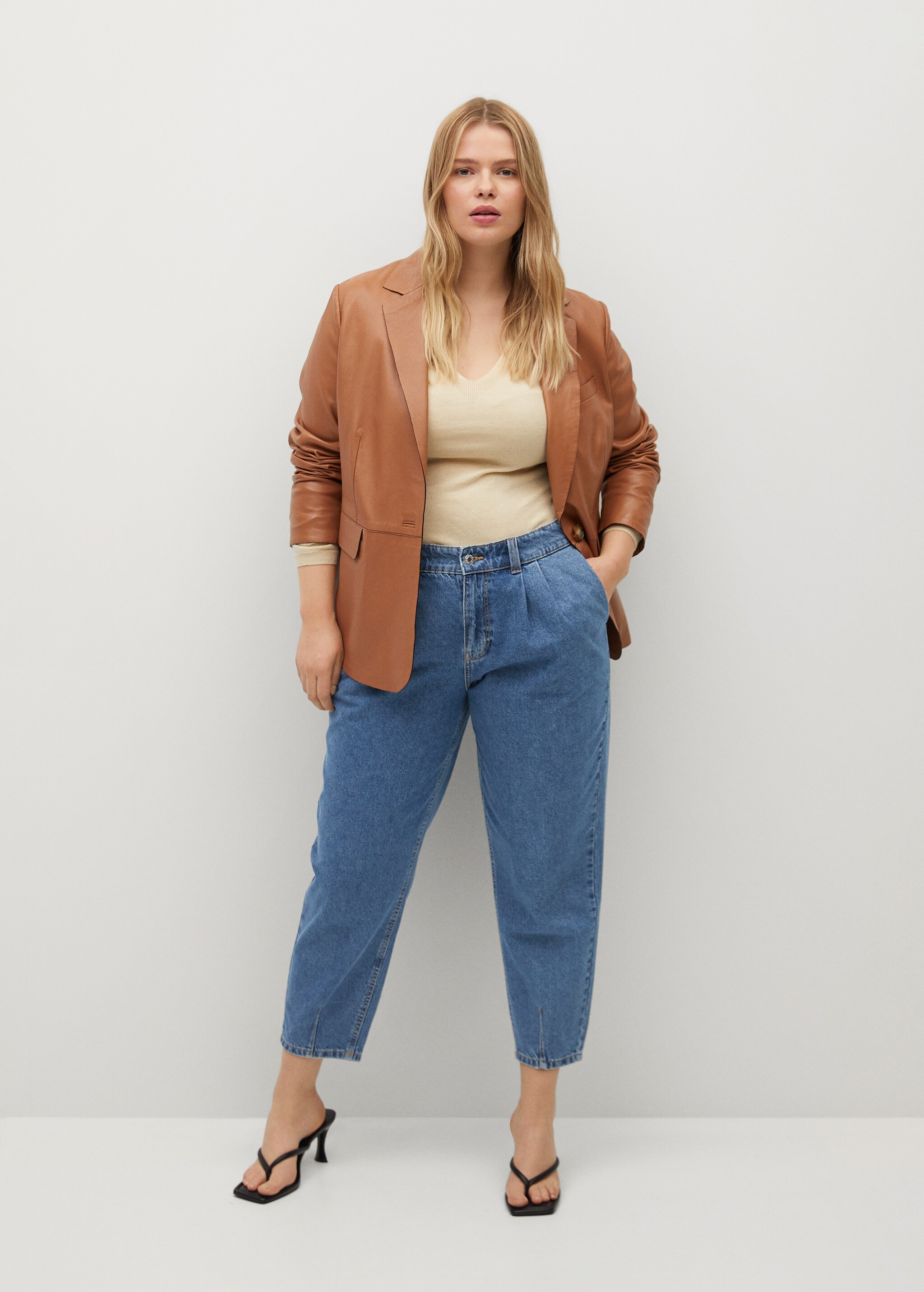 Jeans slouchy tiro medio - Plano general
