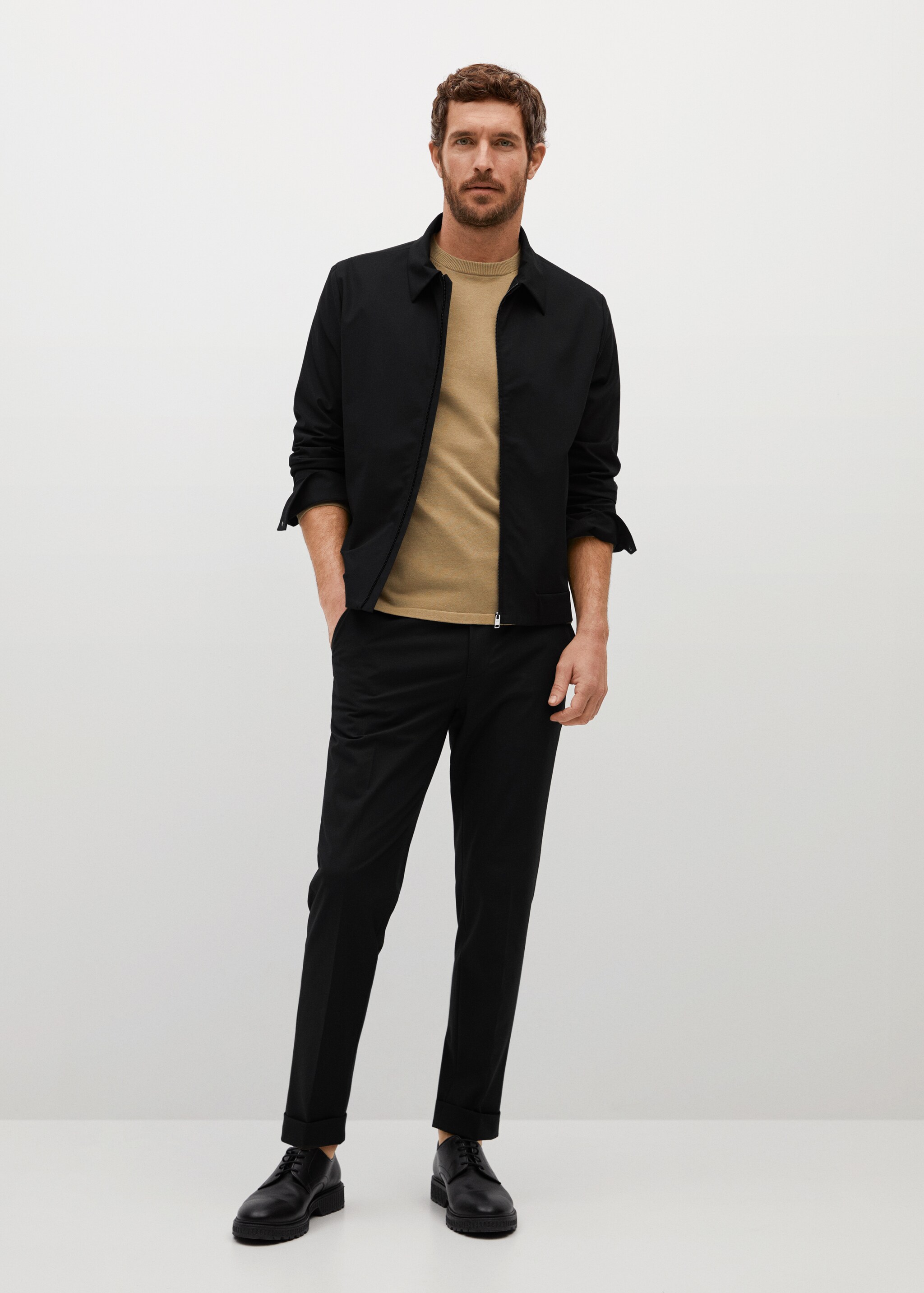 Lightweight zip-up jacket - General plane