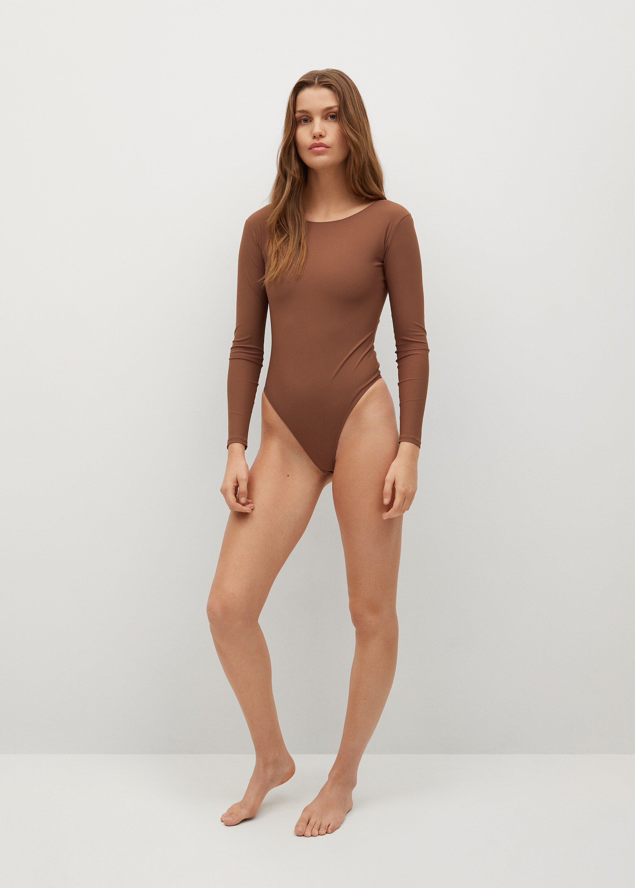 Body espalda abierta - Plano general