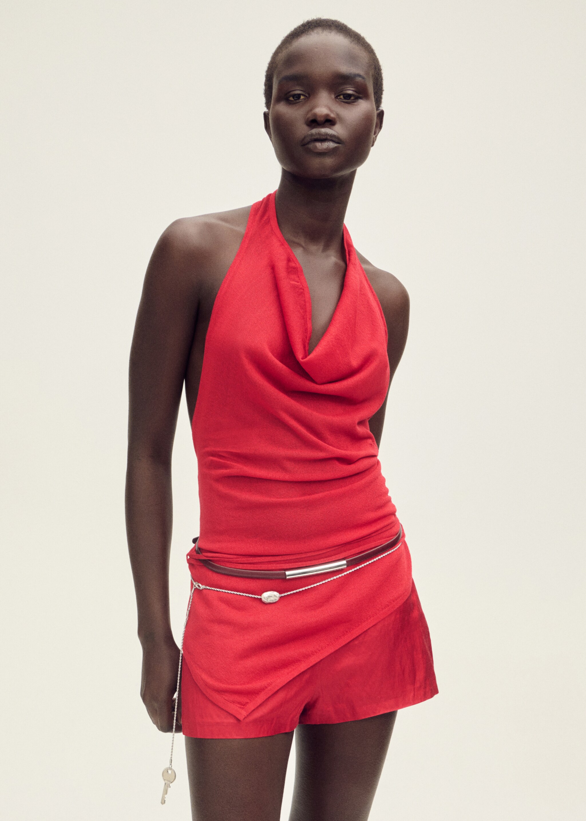 Thin leather belt with metal piece - General plane, Red. Ref: 87047711-00.