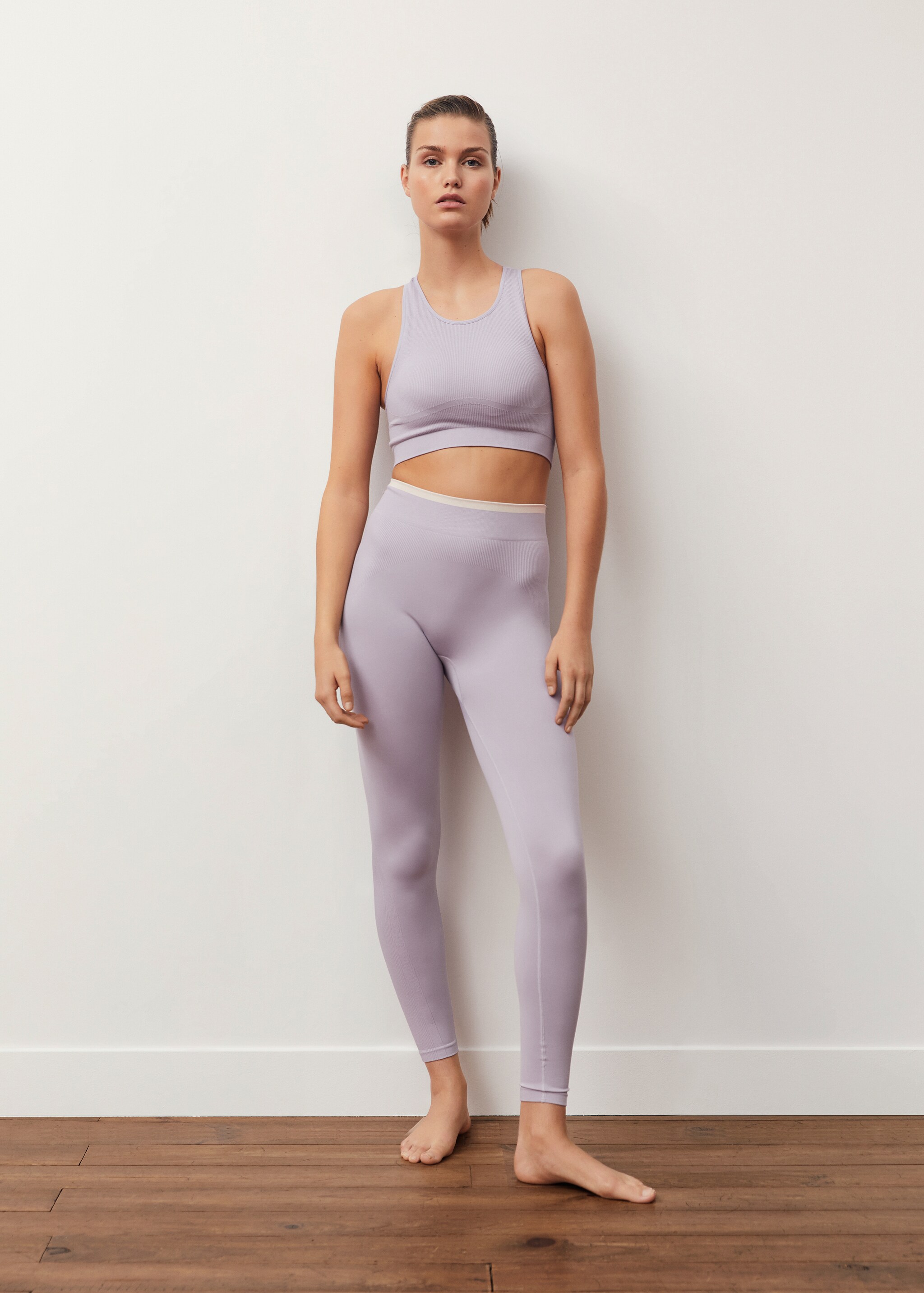 Seamless crossover back bra - General plane