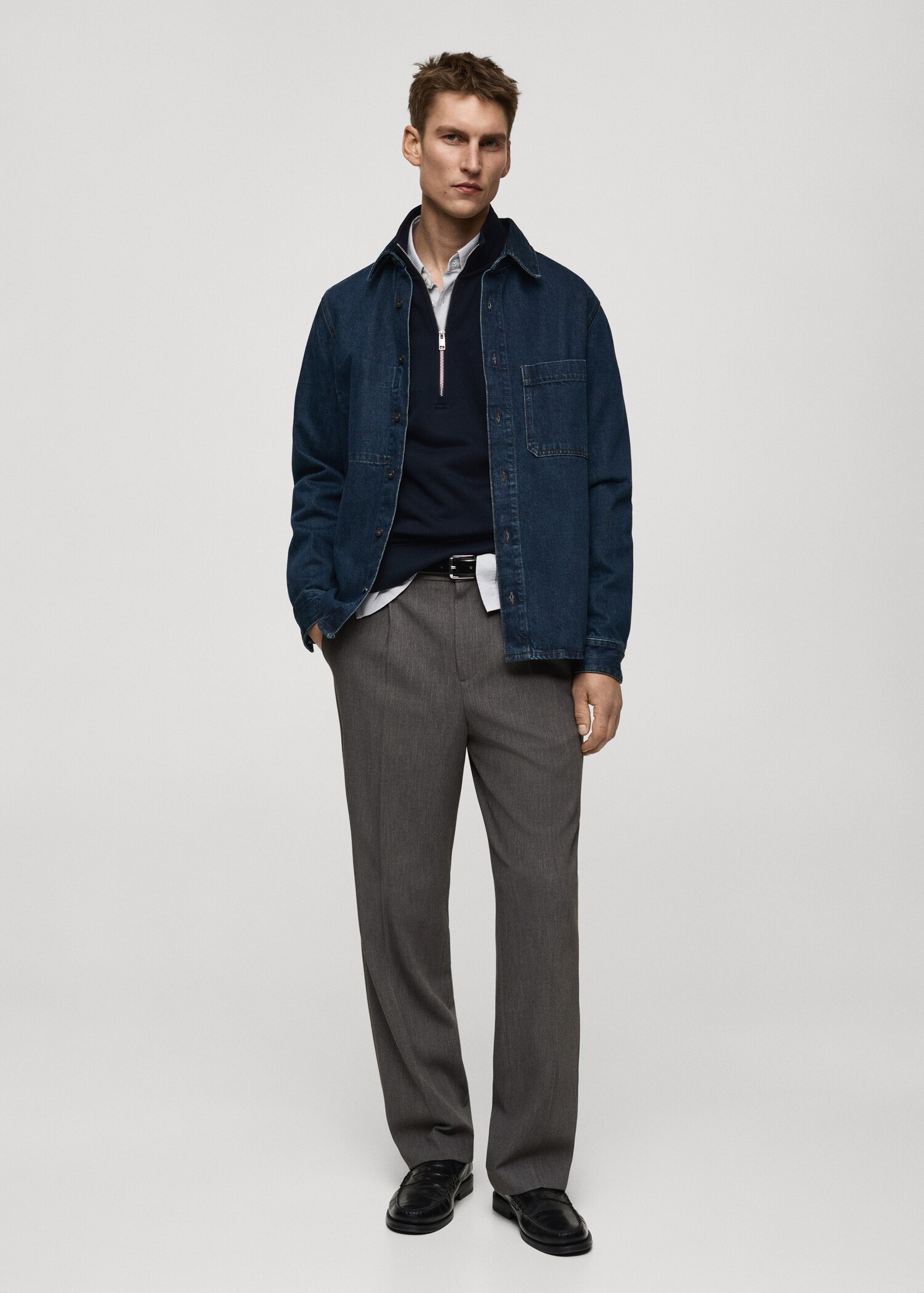 Straight-fit pleated trousers - General plane