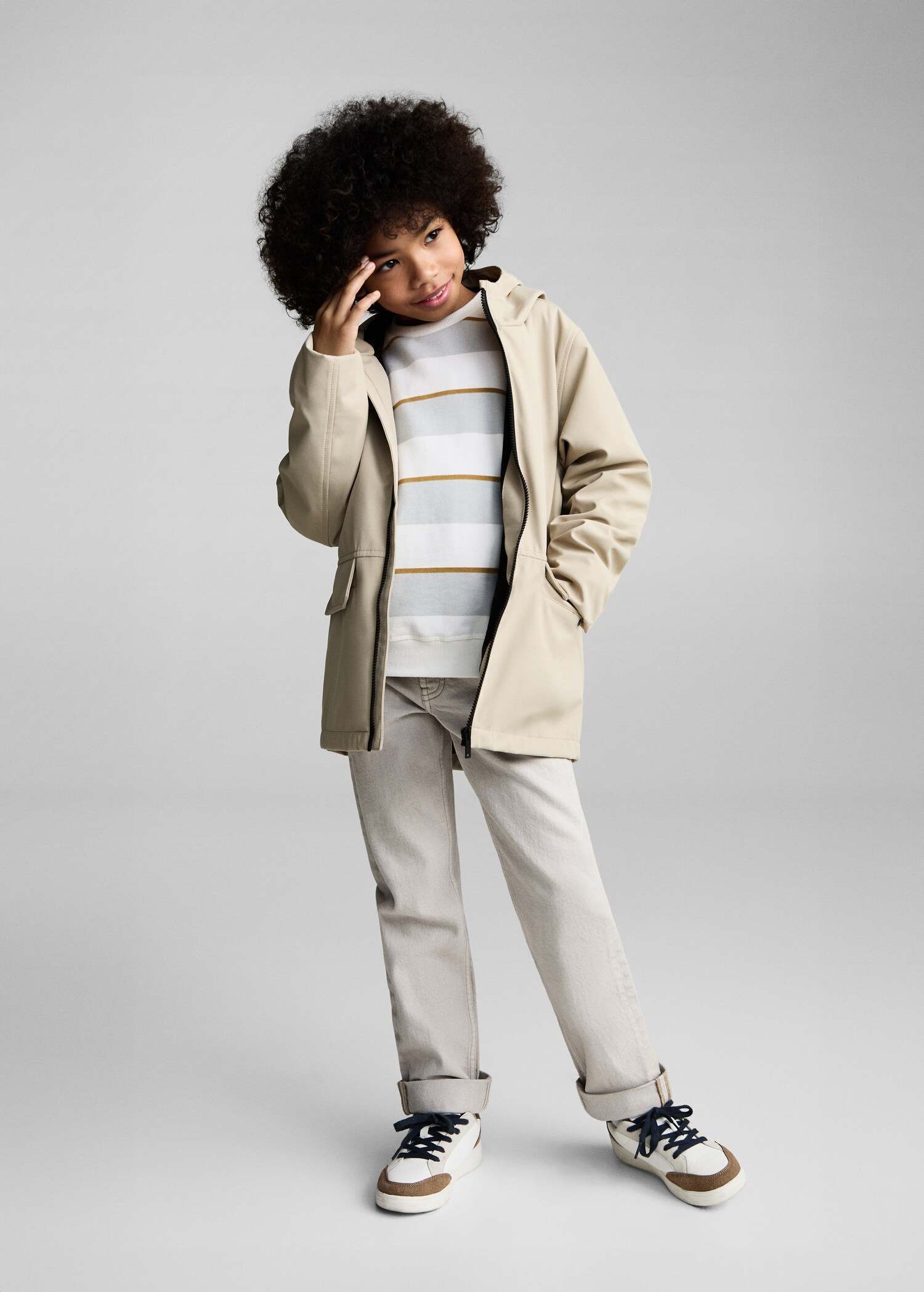 Hooded parka with pocket - General plane