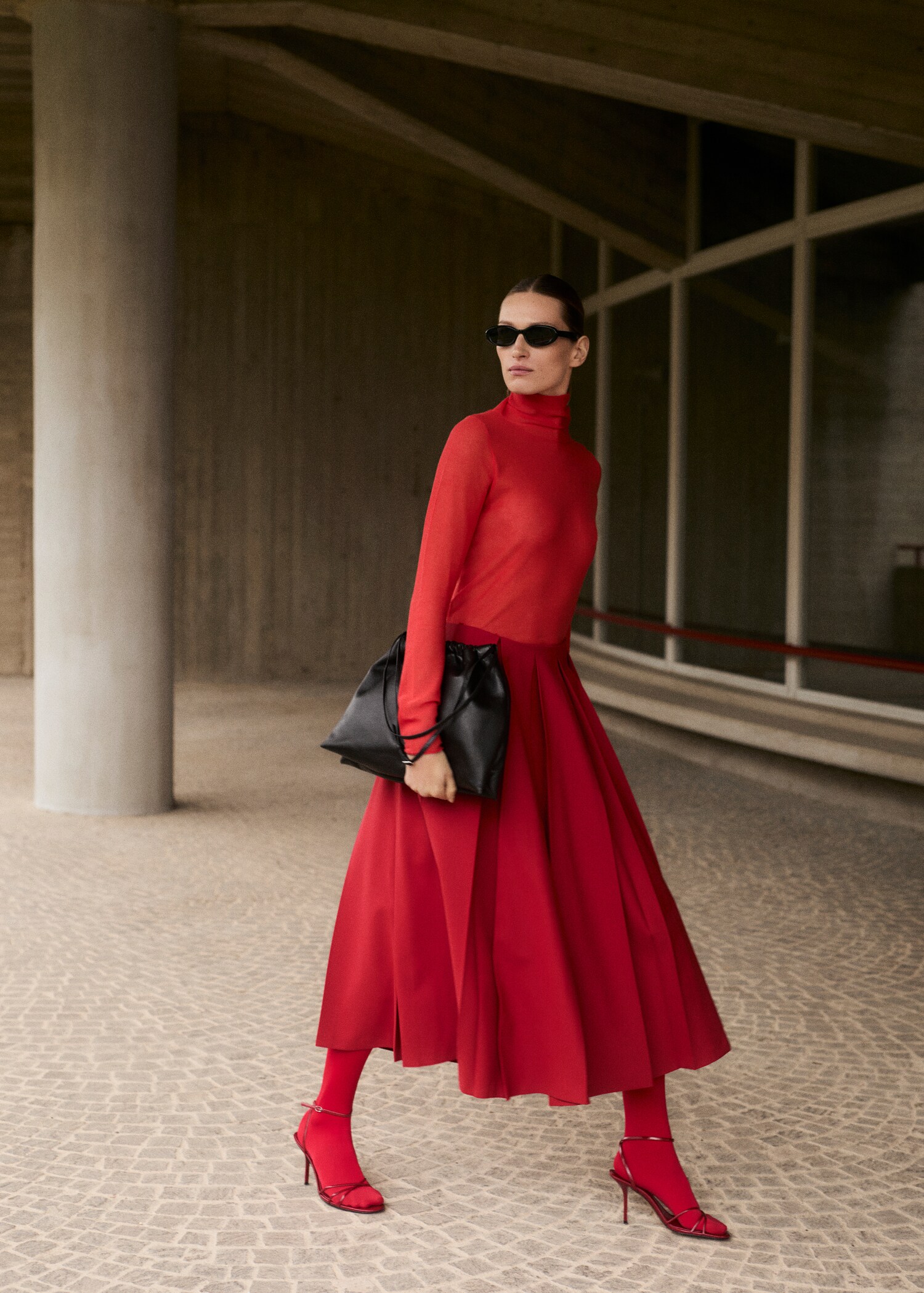 Sack-style leather bag - General plane