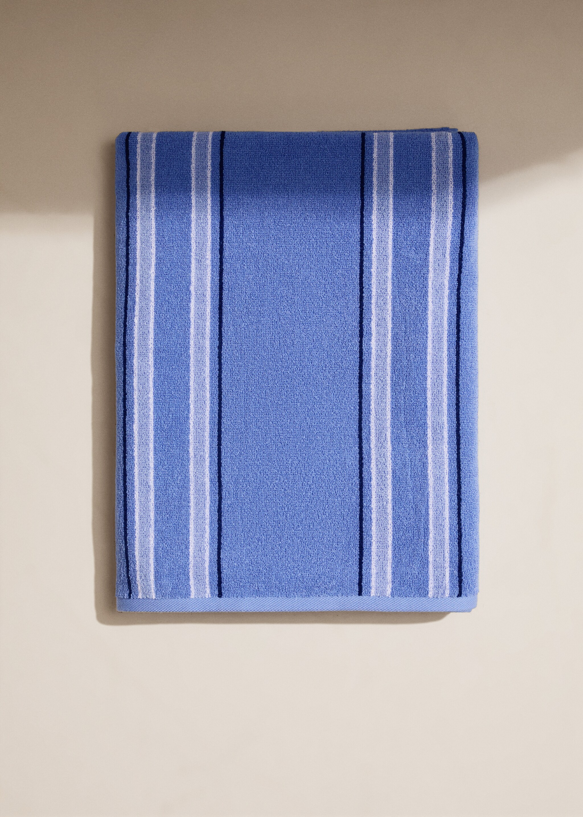 Multi-coloured striped beach towel - General plane, Blue. Ref: 87053657-00.