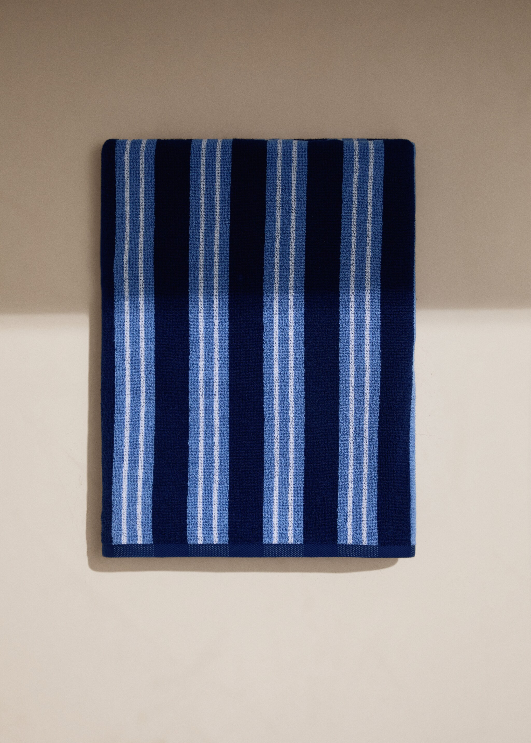 Multi-coloured striped beach towel - General plane, Navy. Ref: 87053657-00.
