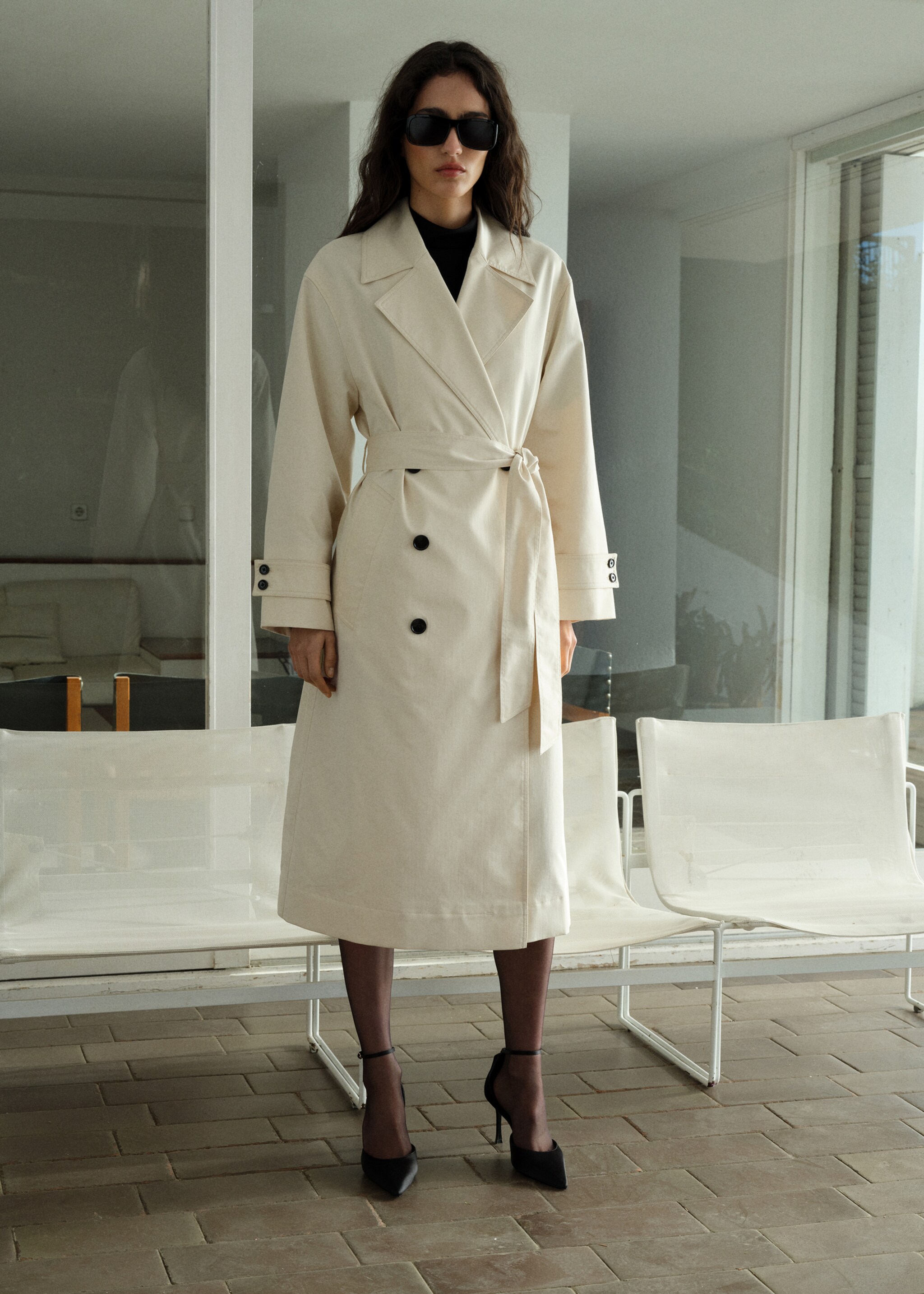Long oversized double-breasted trench coat - General plane, Ecru. Ref: 87054076-00.