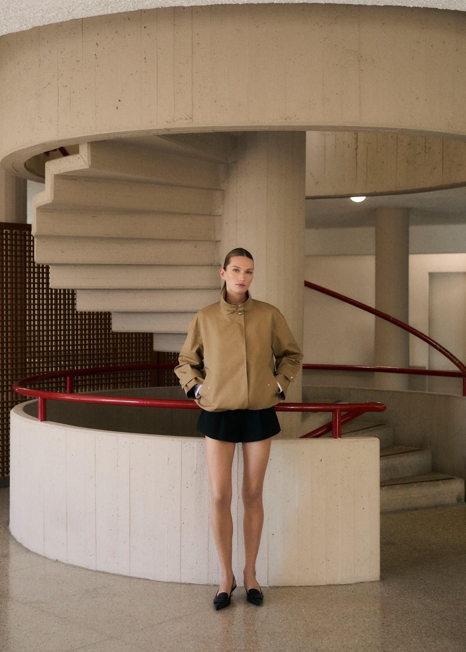 Baumwoll-Parka mit gerafftem Saum - Allgemeine Ansicht