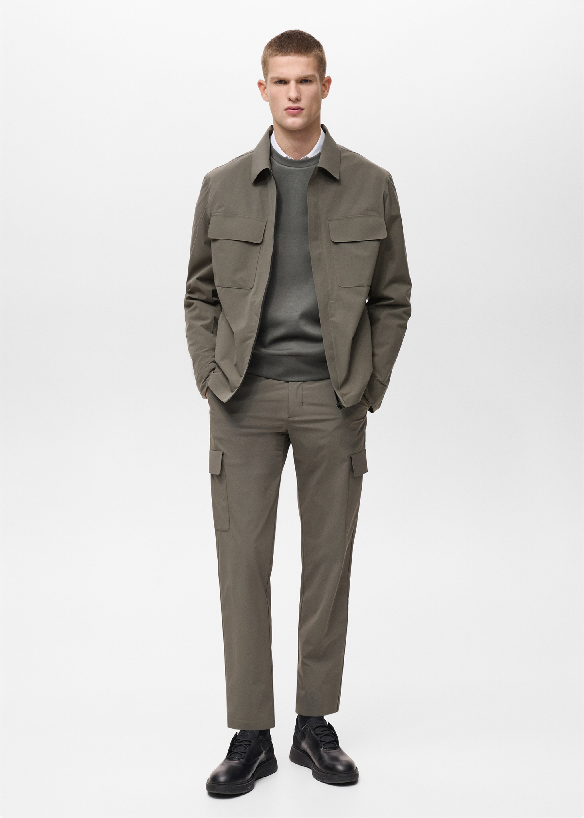 Water-repellent jacket with pockets - General plane, Medium Green. Ref: 87054389-00.