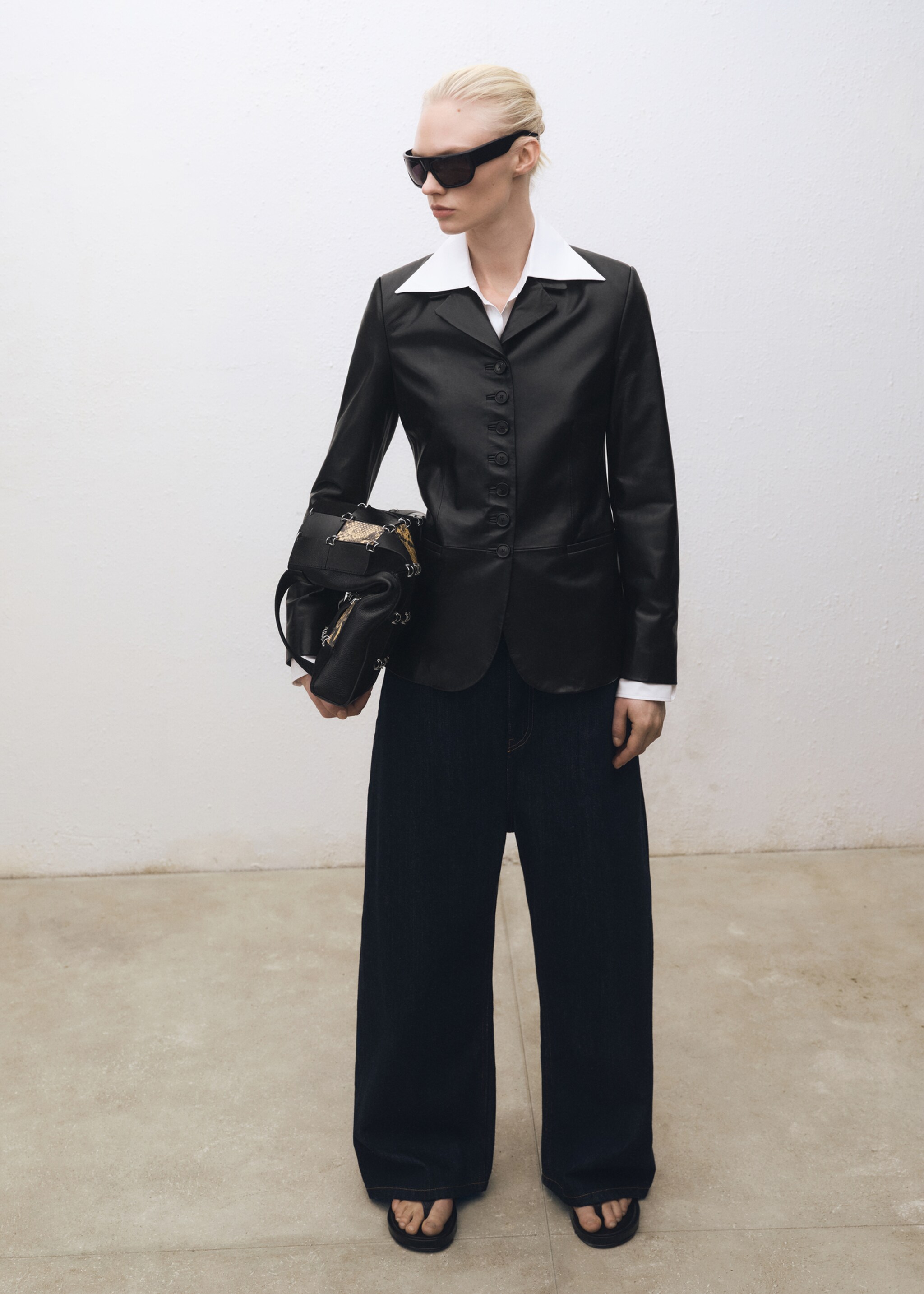 Leather jacket with buttons - General plane, Black. Ref: 87054418-00.