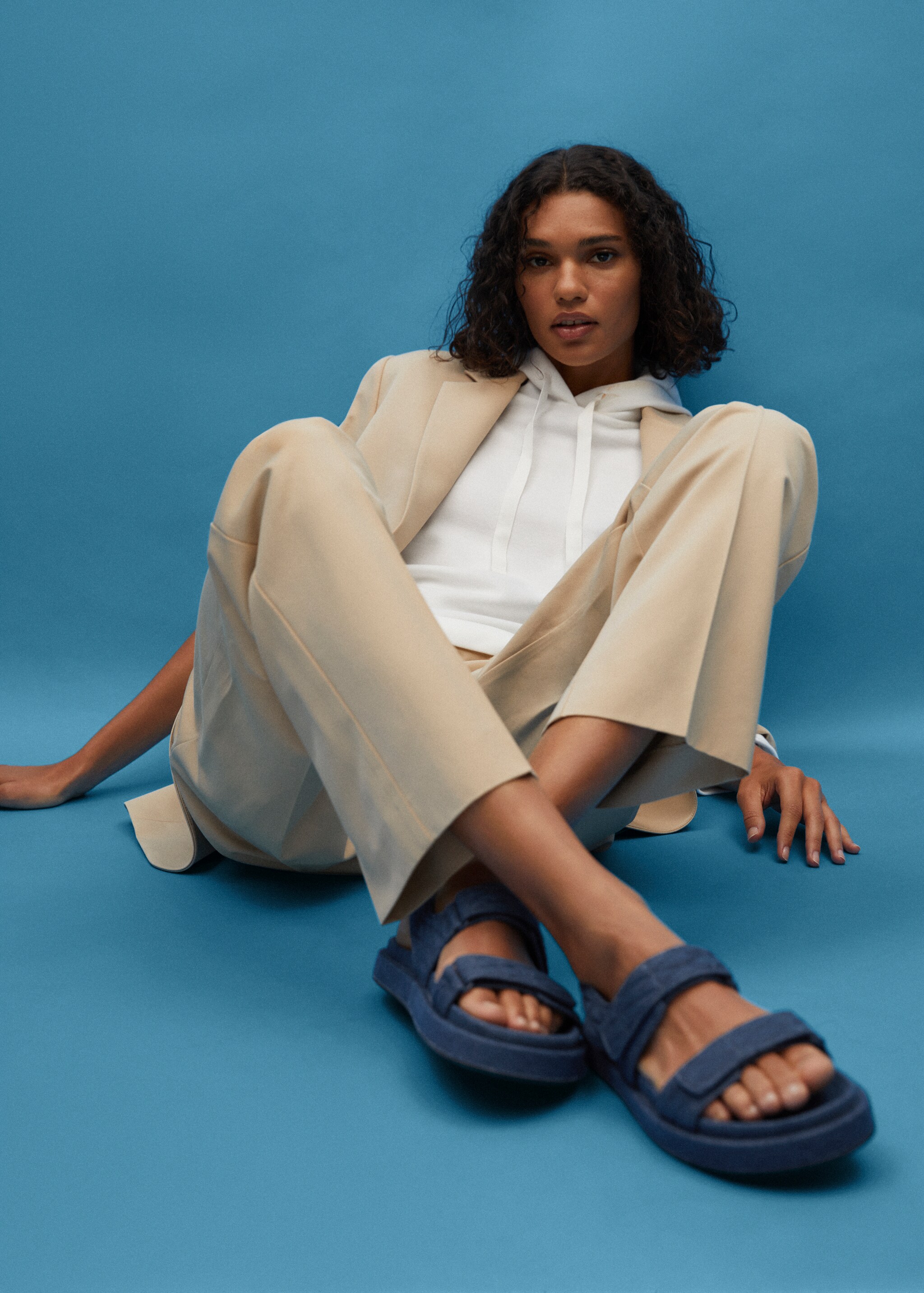 Sandalia algodón denim - Plano general