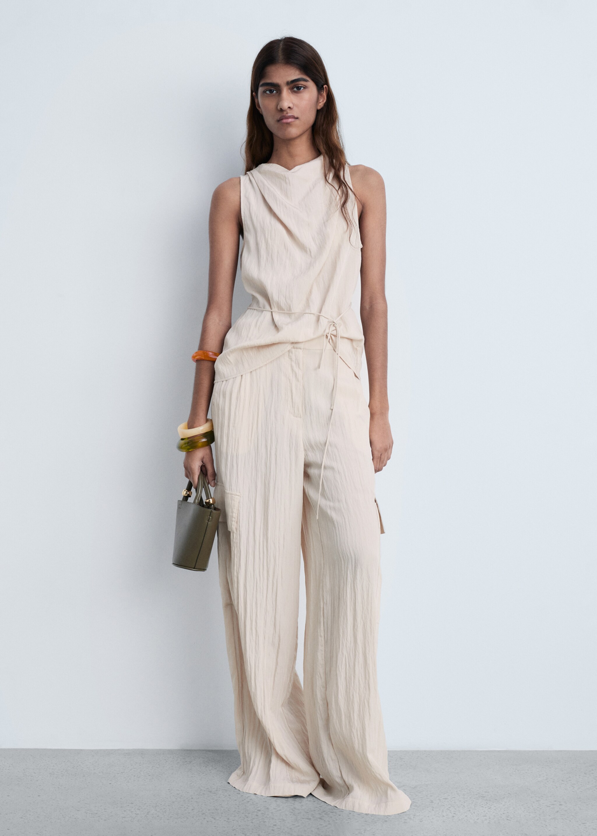 Textured cargo trousers - General plane, Sand. Ref: 87054778-00.