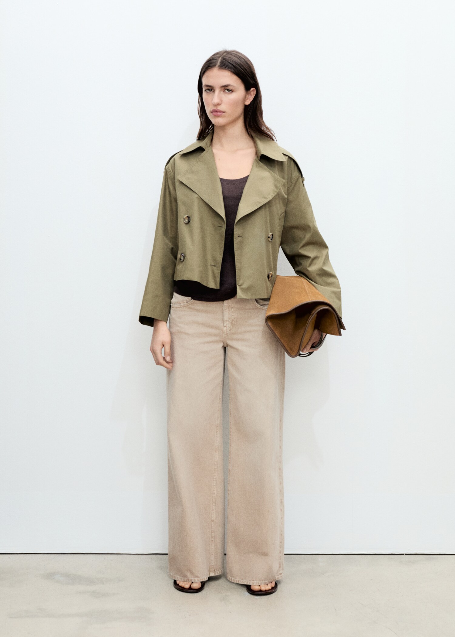 Double-breasted cropped trench coat - General plane