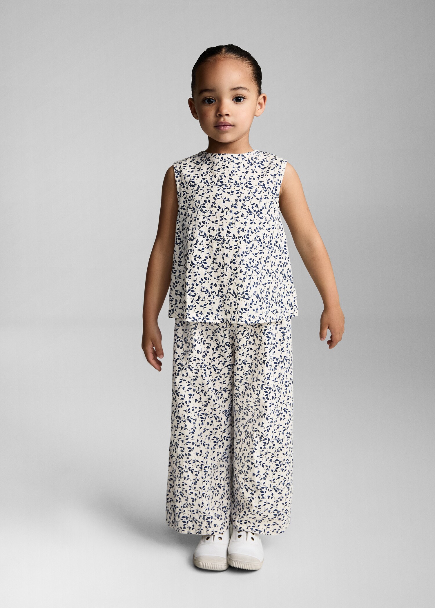 Blusa estampada sin mangas - Plano general