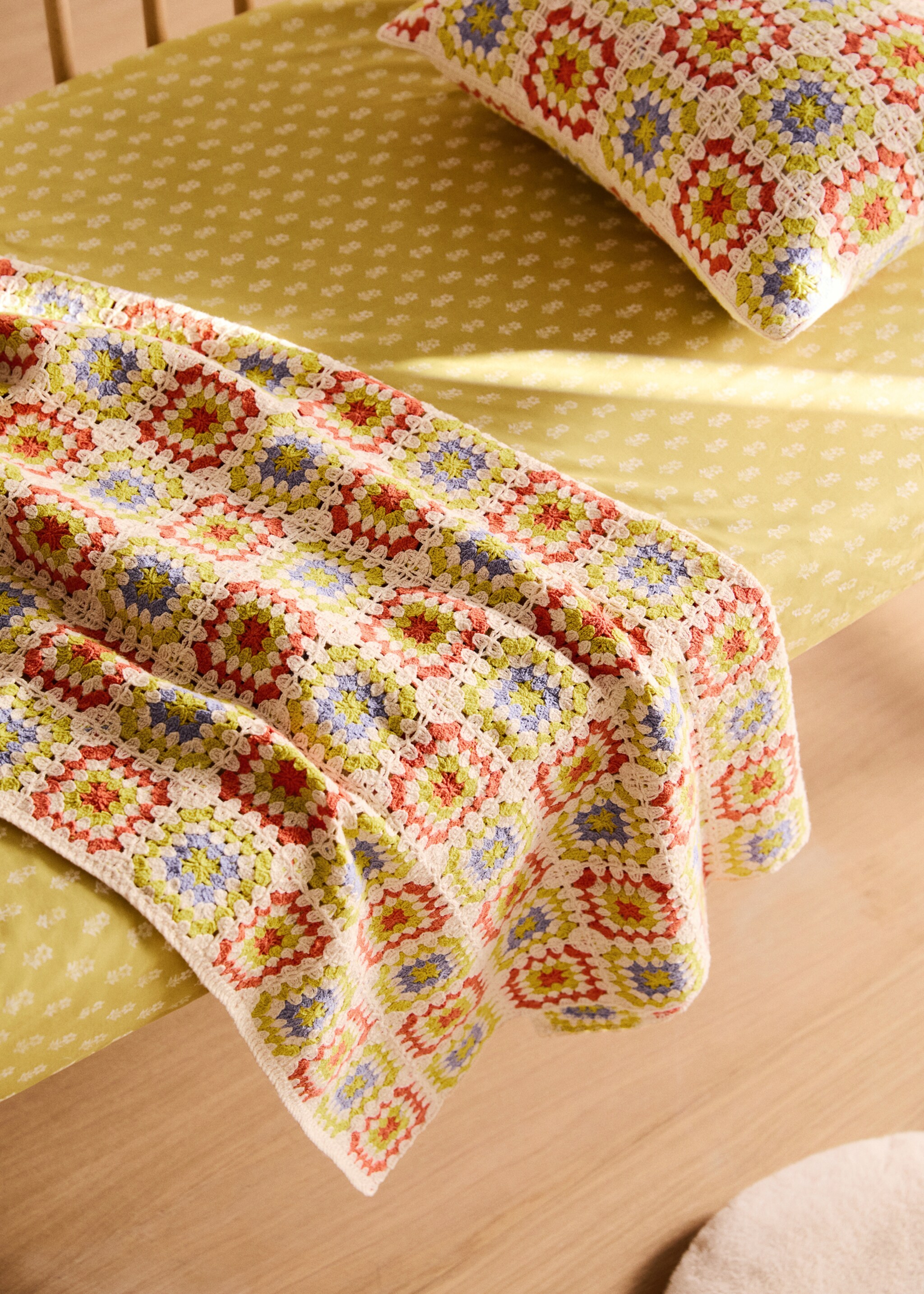 Children's multi-coloured crochet blanket - General plane, Lilac. Ref: 87055981-00.