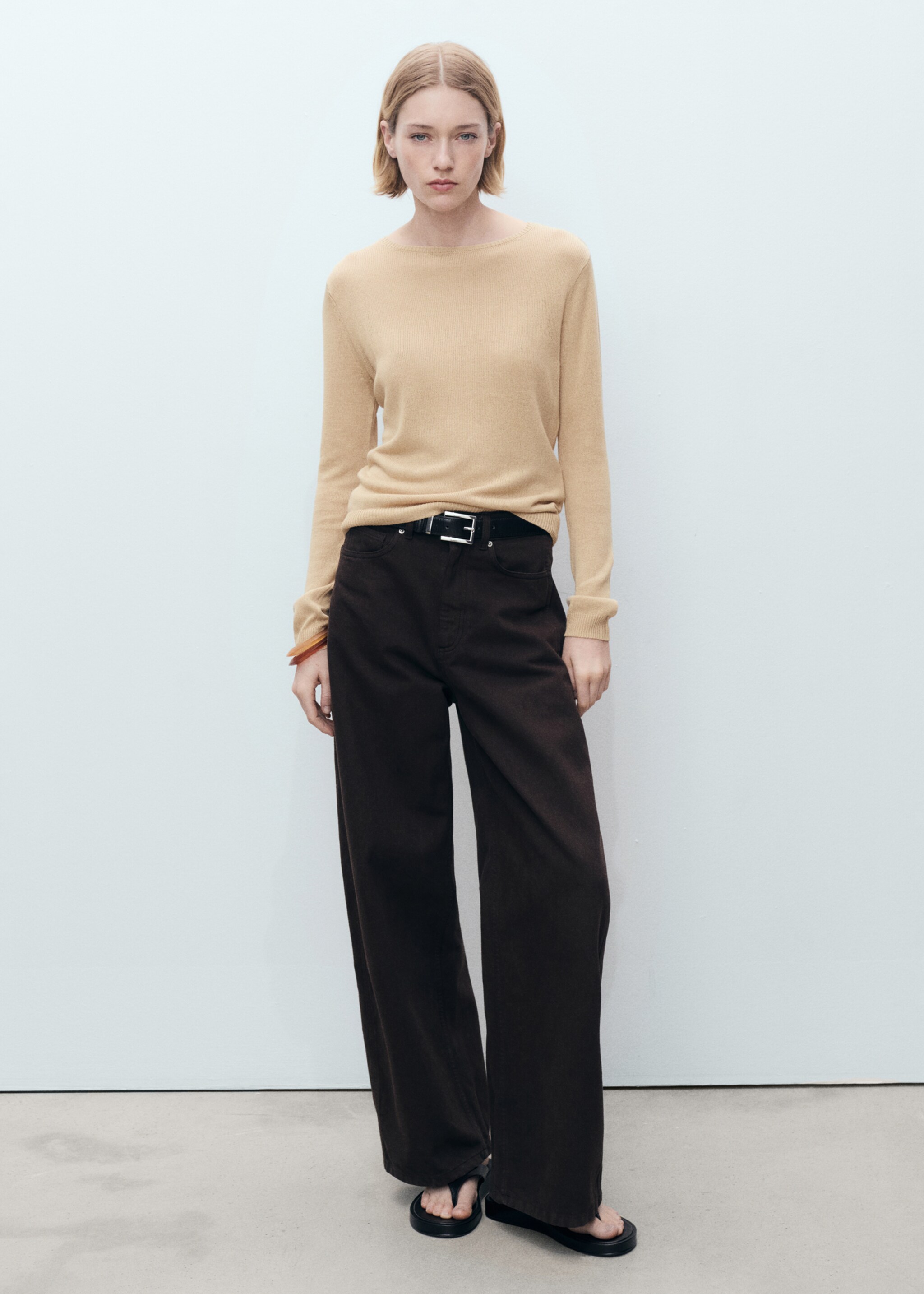 Pullover aus Leinengemisch mit Bateau-Ausschnitt - Allgemeine Ansicht, Mittelbraun. Ref: 87057168-00.