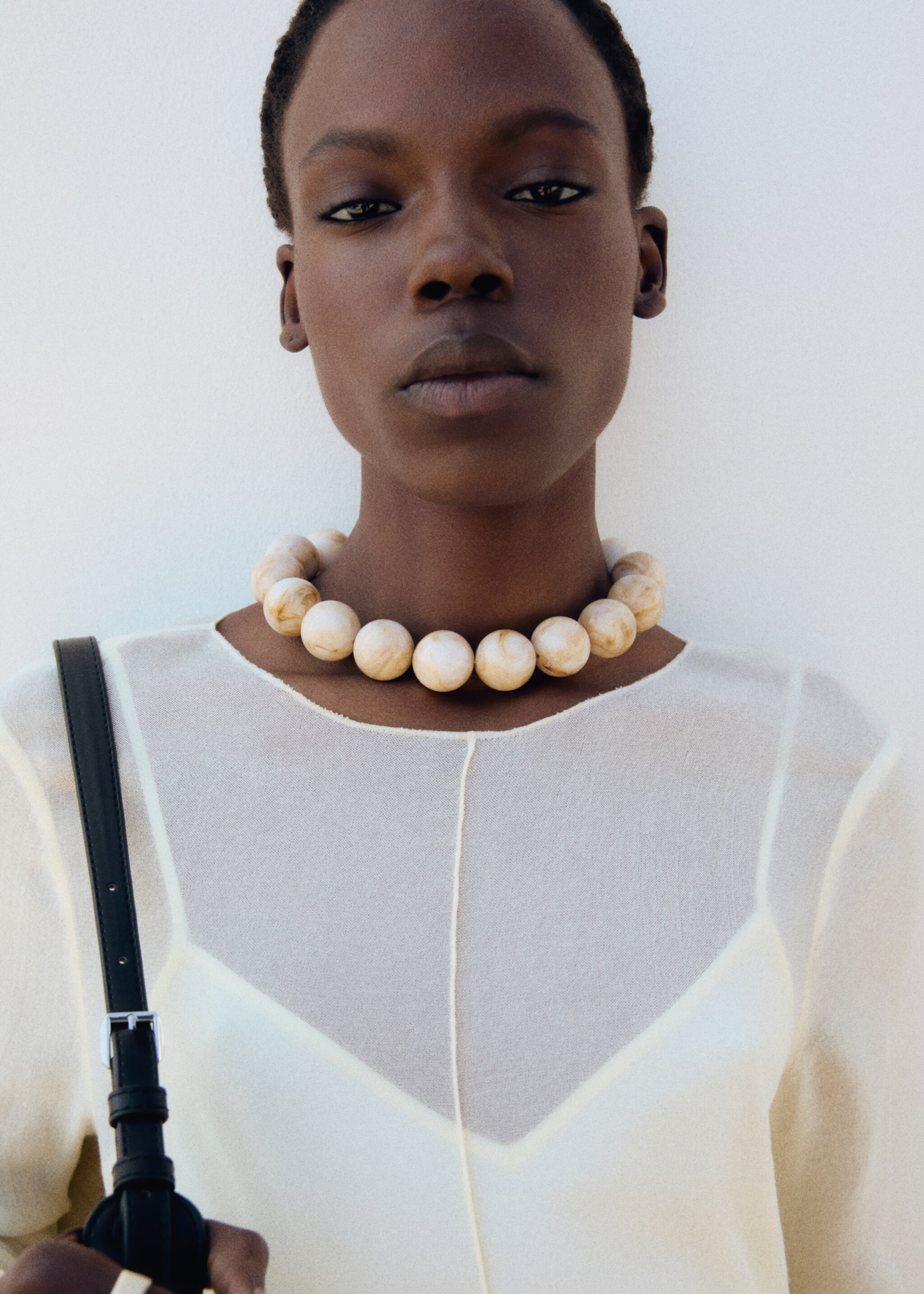 Collier maxi boules - Plan général, Beige. Ref: 87057699-00.