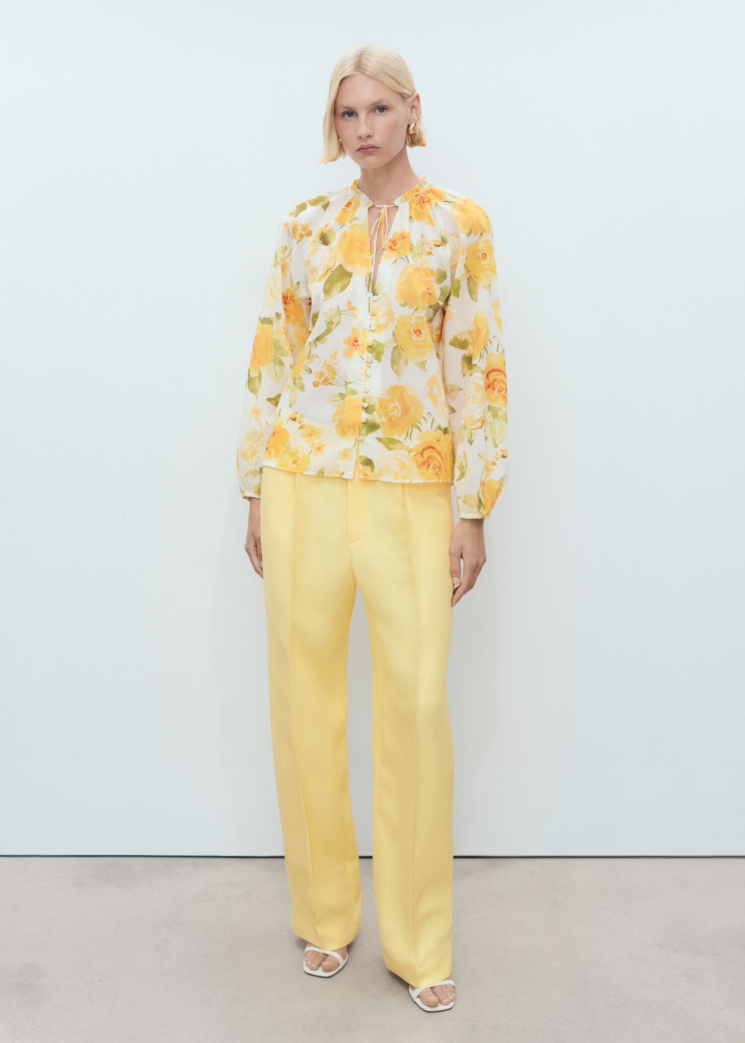 Floral cotton blouse - General plane