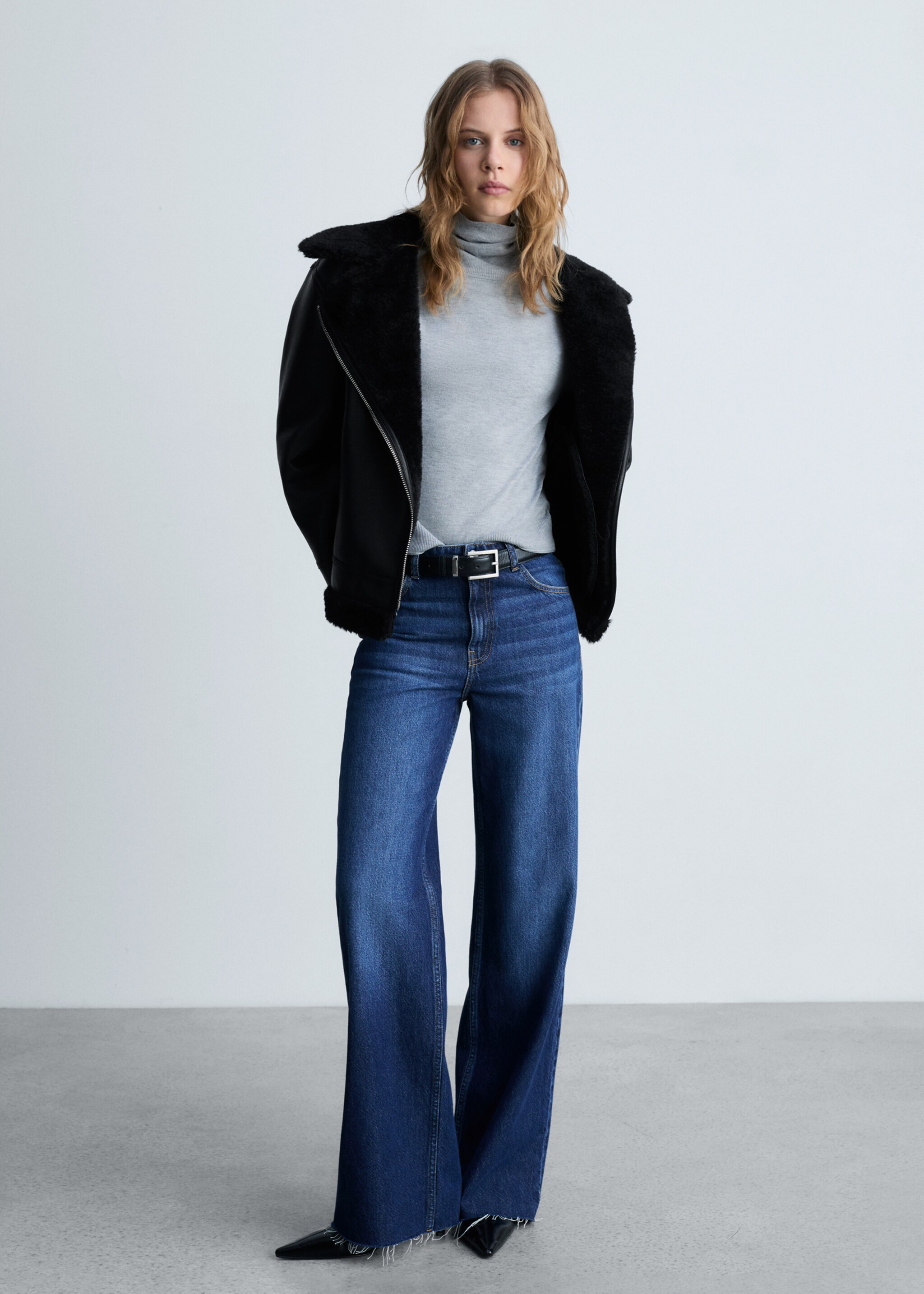 Jacket with shearling-effect lining - General plane, Black. Ref: 87060426-00.