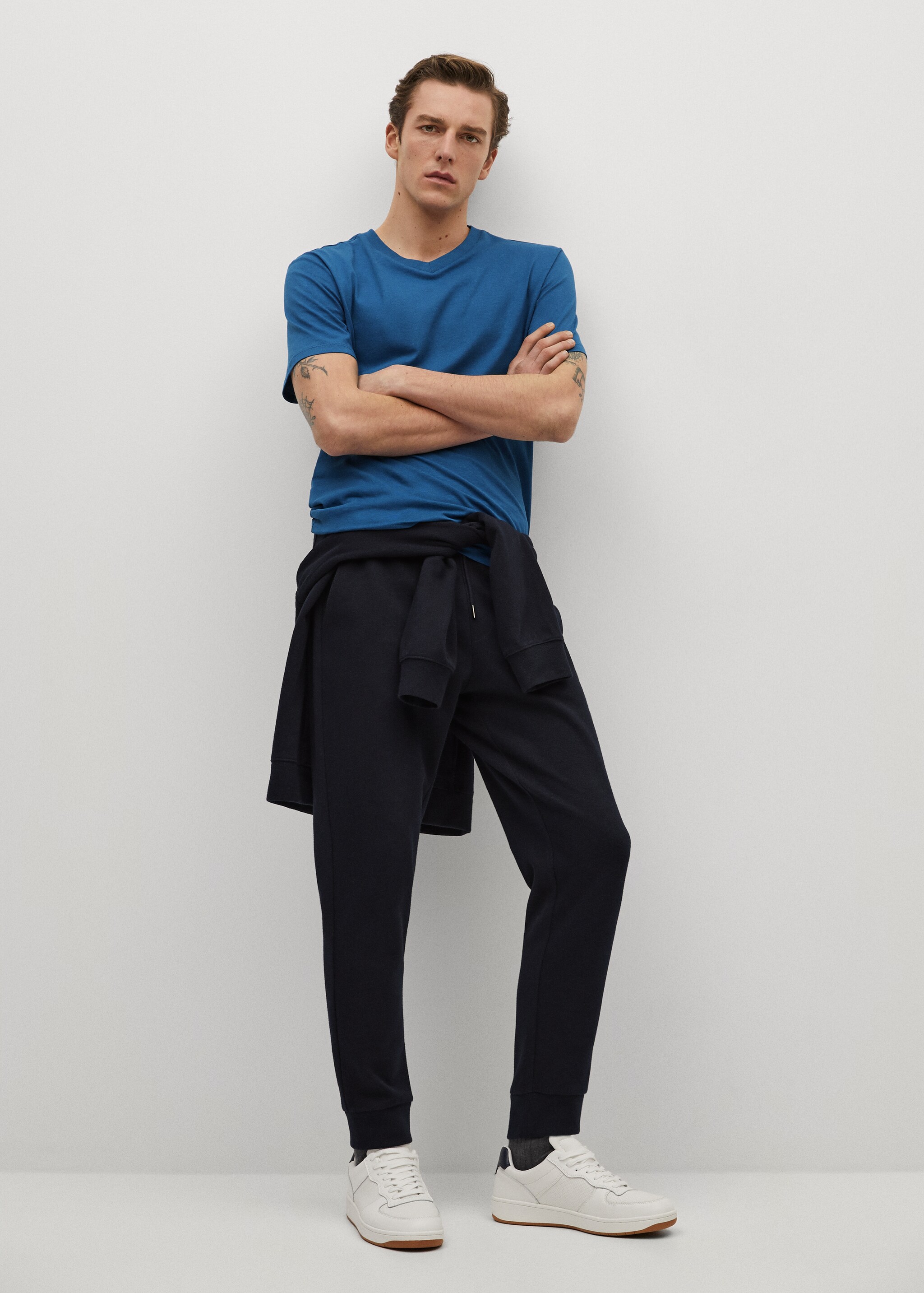 Sustainable cotton t-shirt - General plane