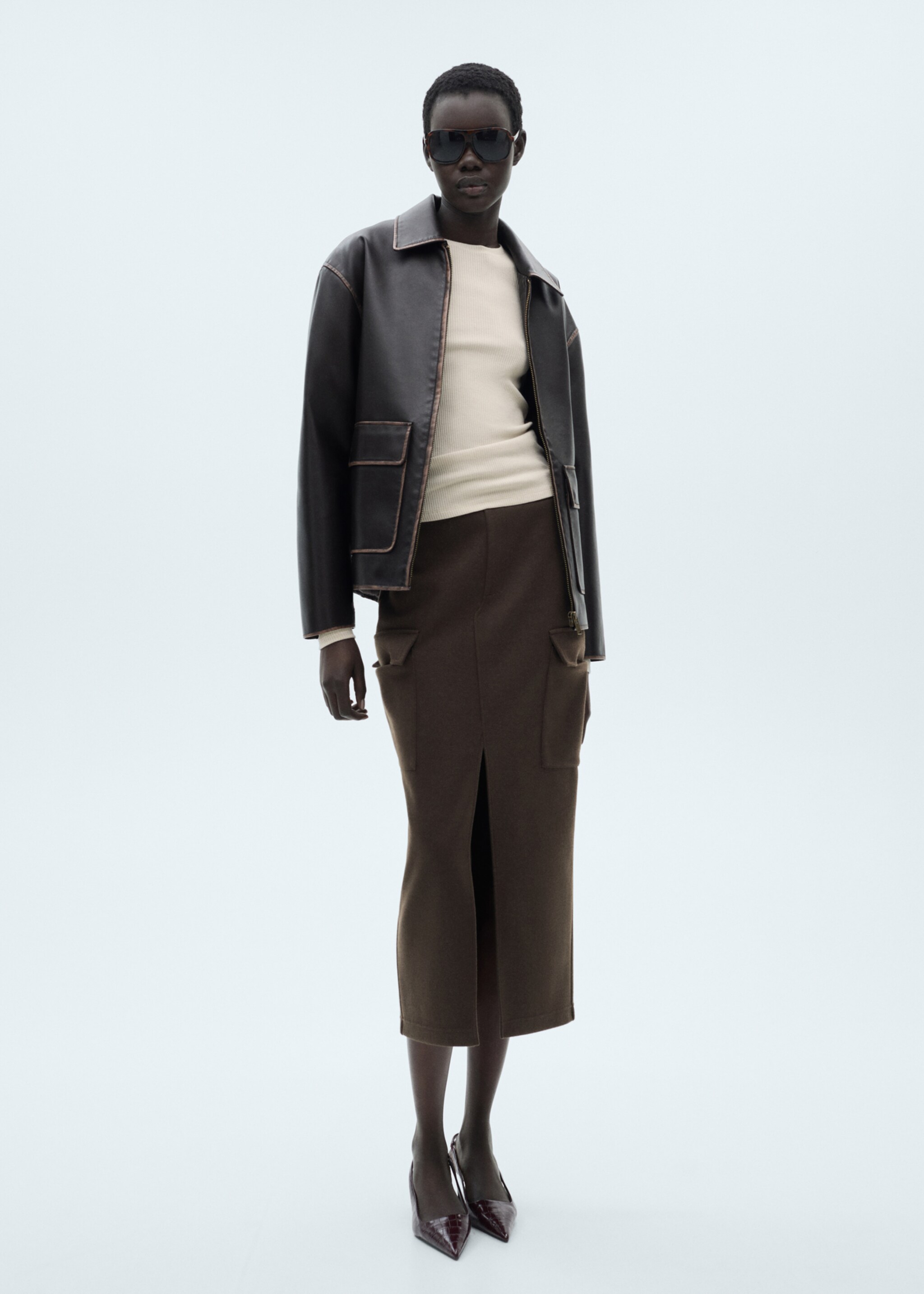 Ribbed  knit t-shirt - General plane, Sand. Ref: 87060637-00.