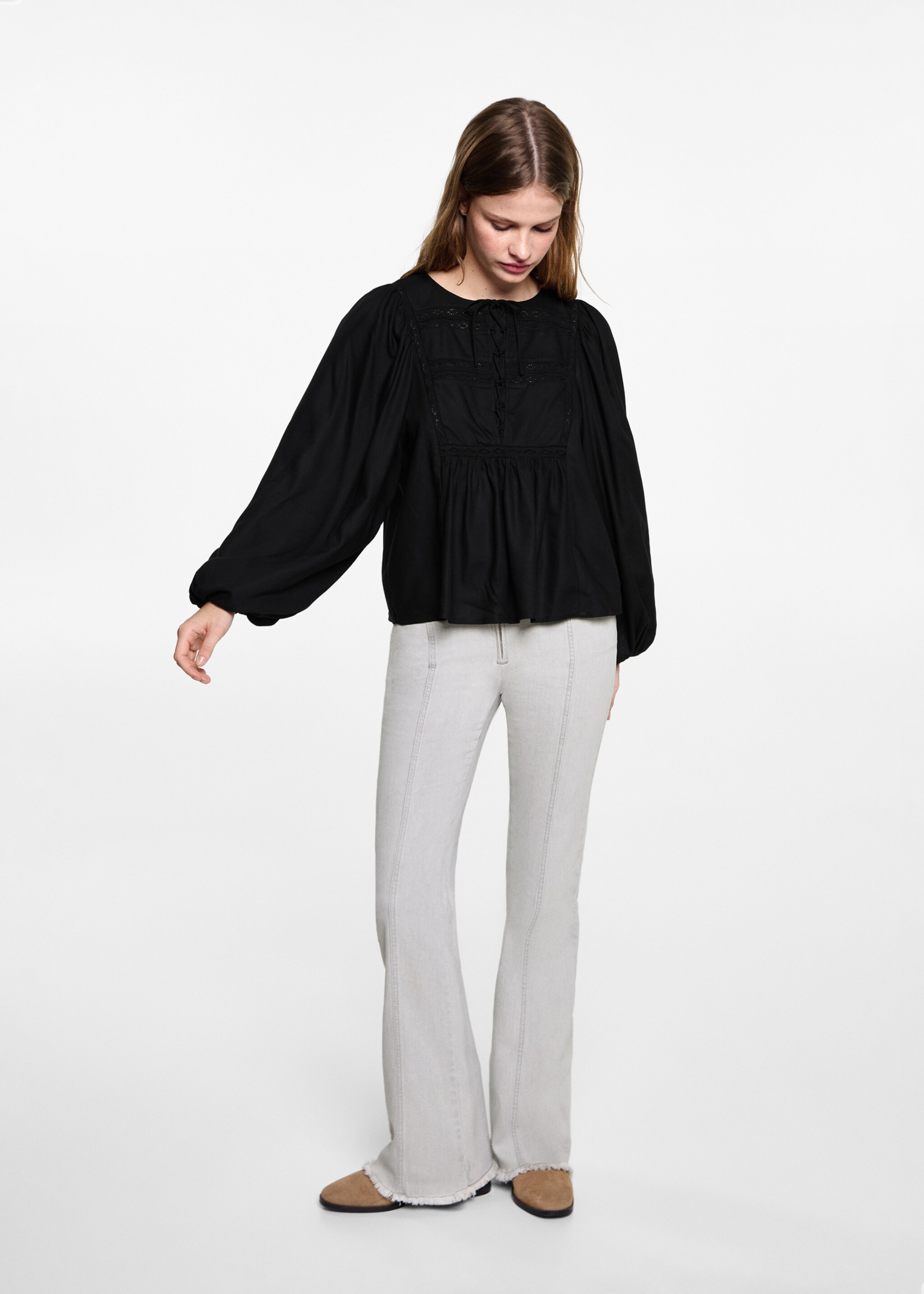 Blouse met pofmouwen - Overzichtstekening, Zwart. Ref: 87062540-00.