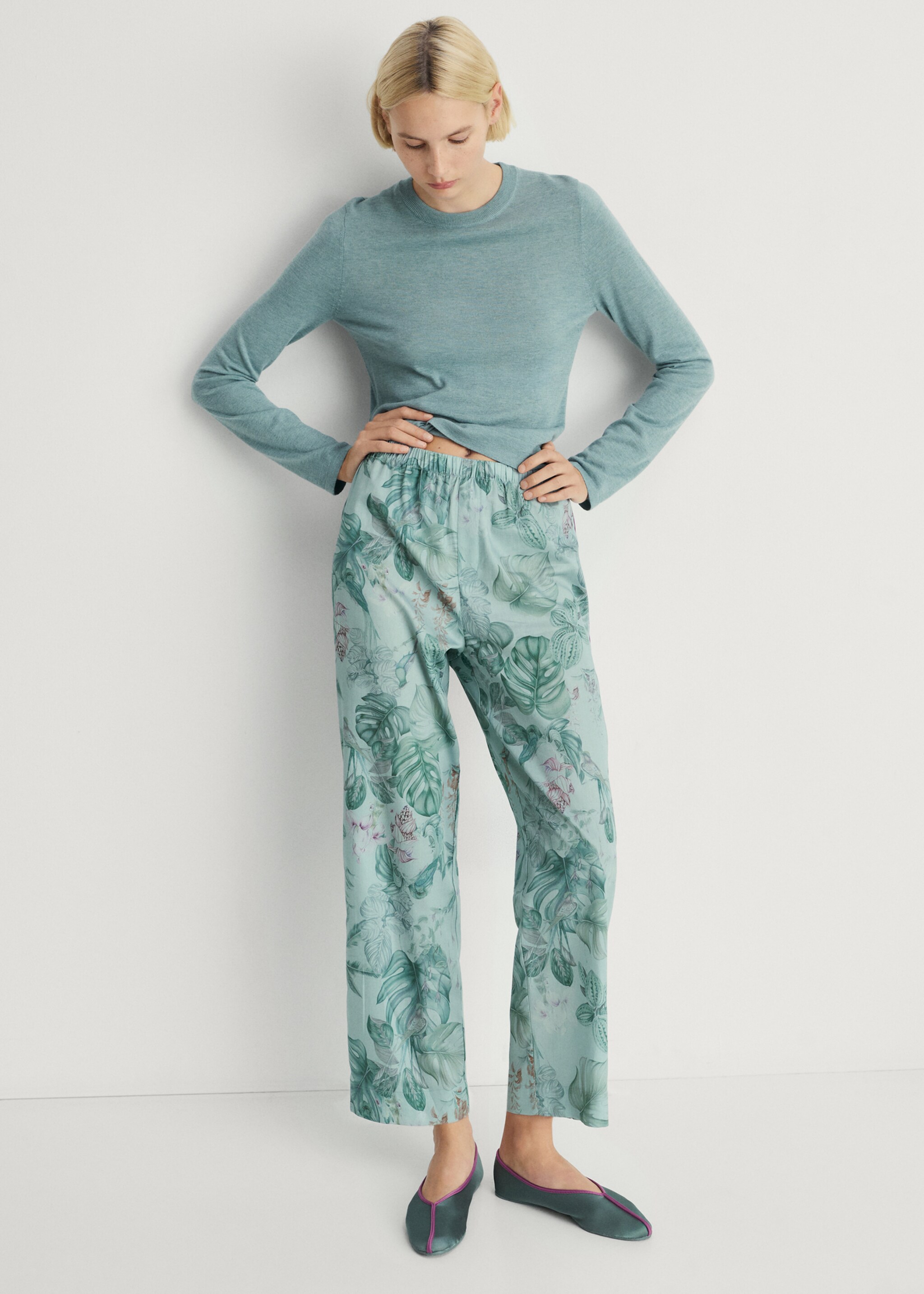 Pletený svetr s kulatým výstřihem - Celkový náhled, Mentolová zelená. Ref: 87062892-00.