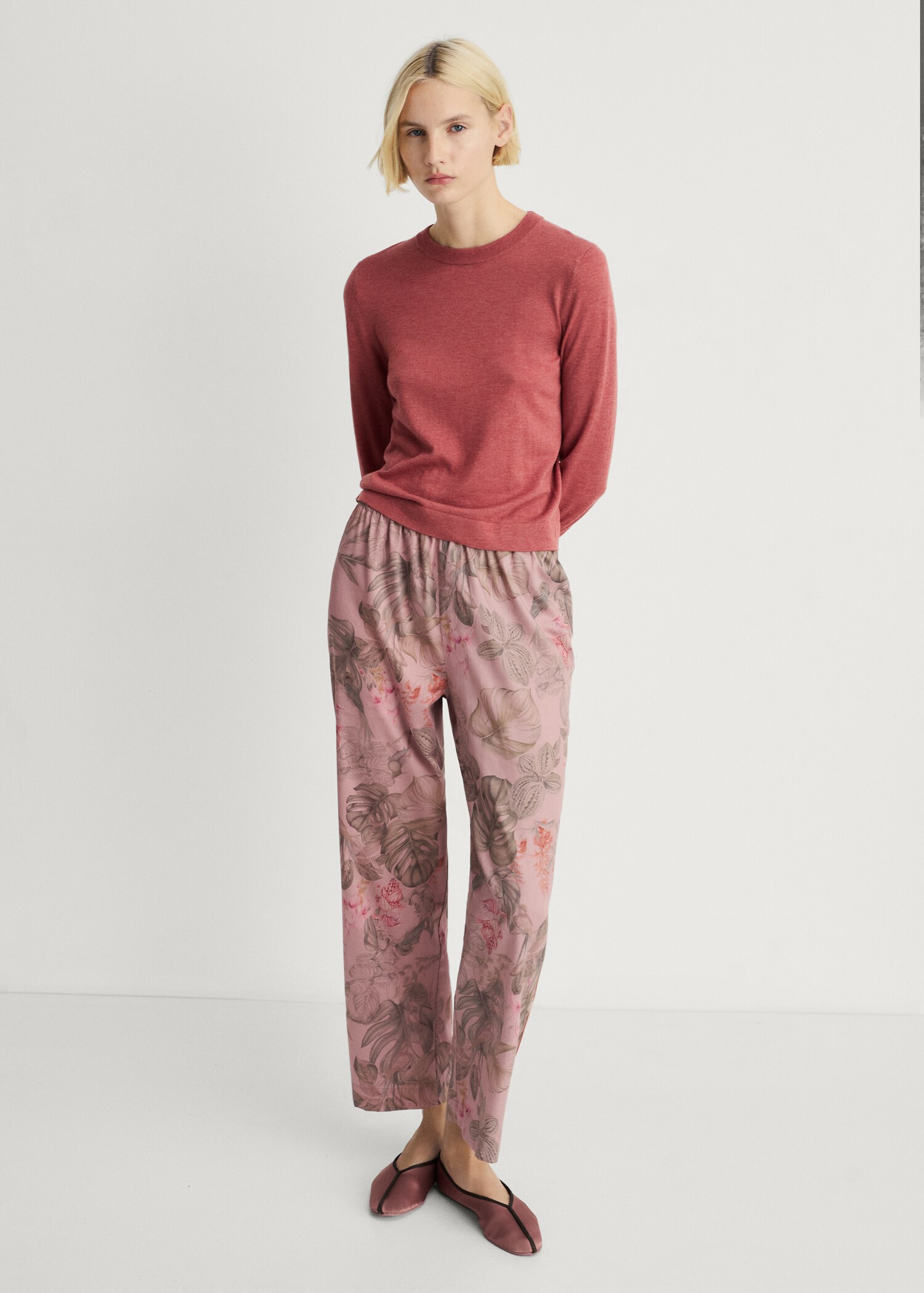 Pletený svetr s kulatým výstřihem - Celkový náhled