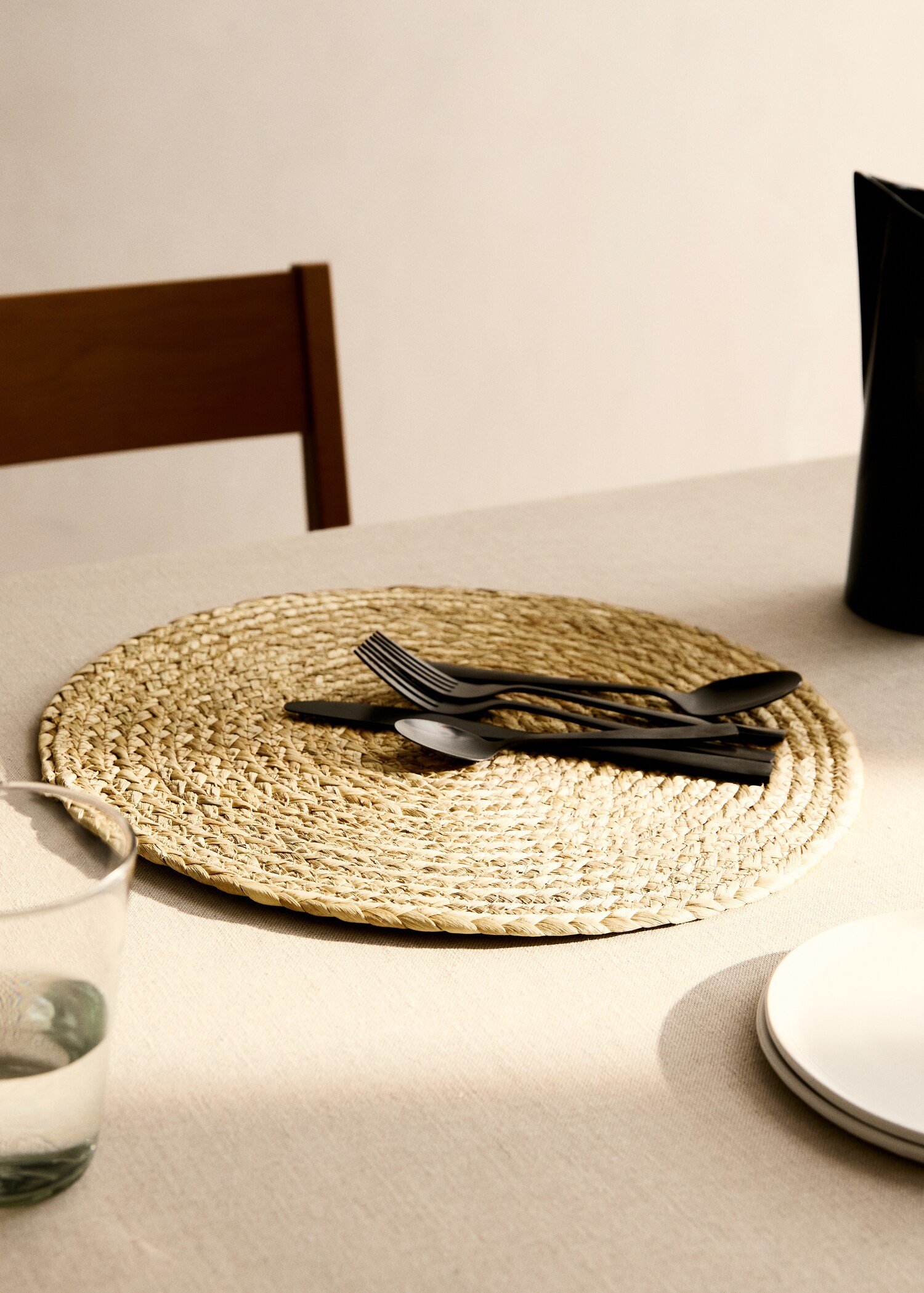 Natural fibre round tablecloth - General plane