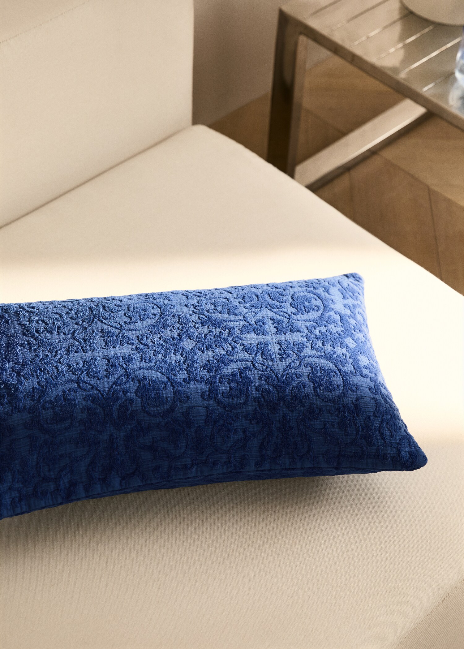 Jacquard floral cushion cover 30x50 cm - General plane