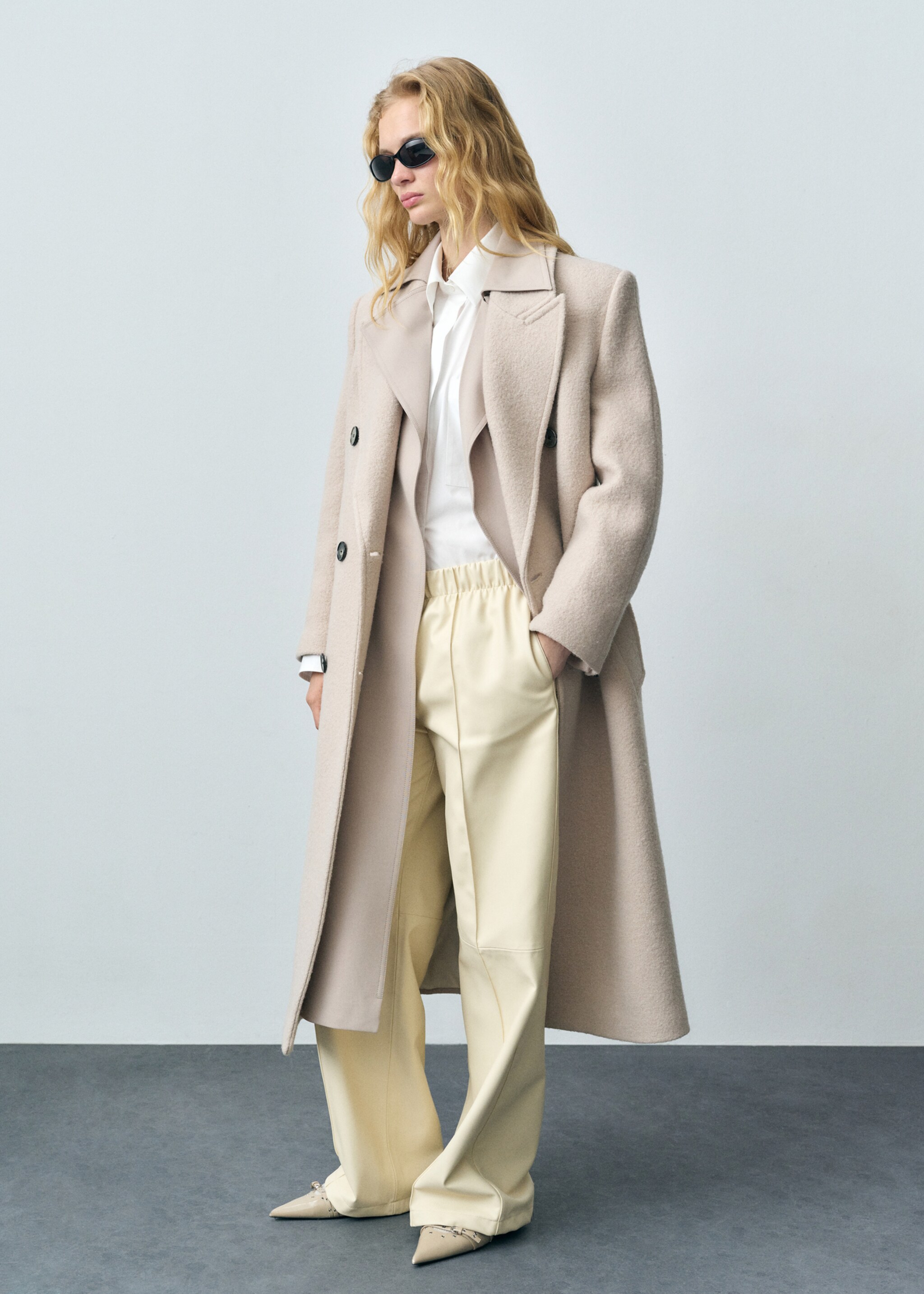 Chemise coton oversize - Plan général, Blanc cassé. Ref: 87063274-00.