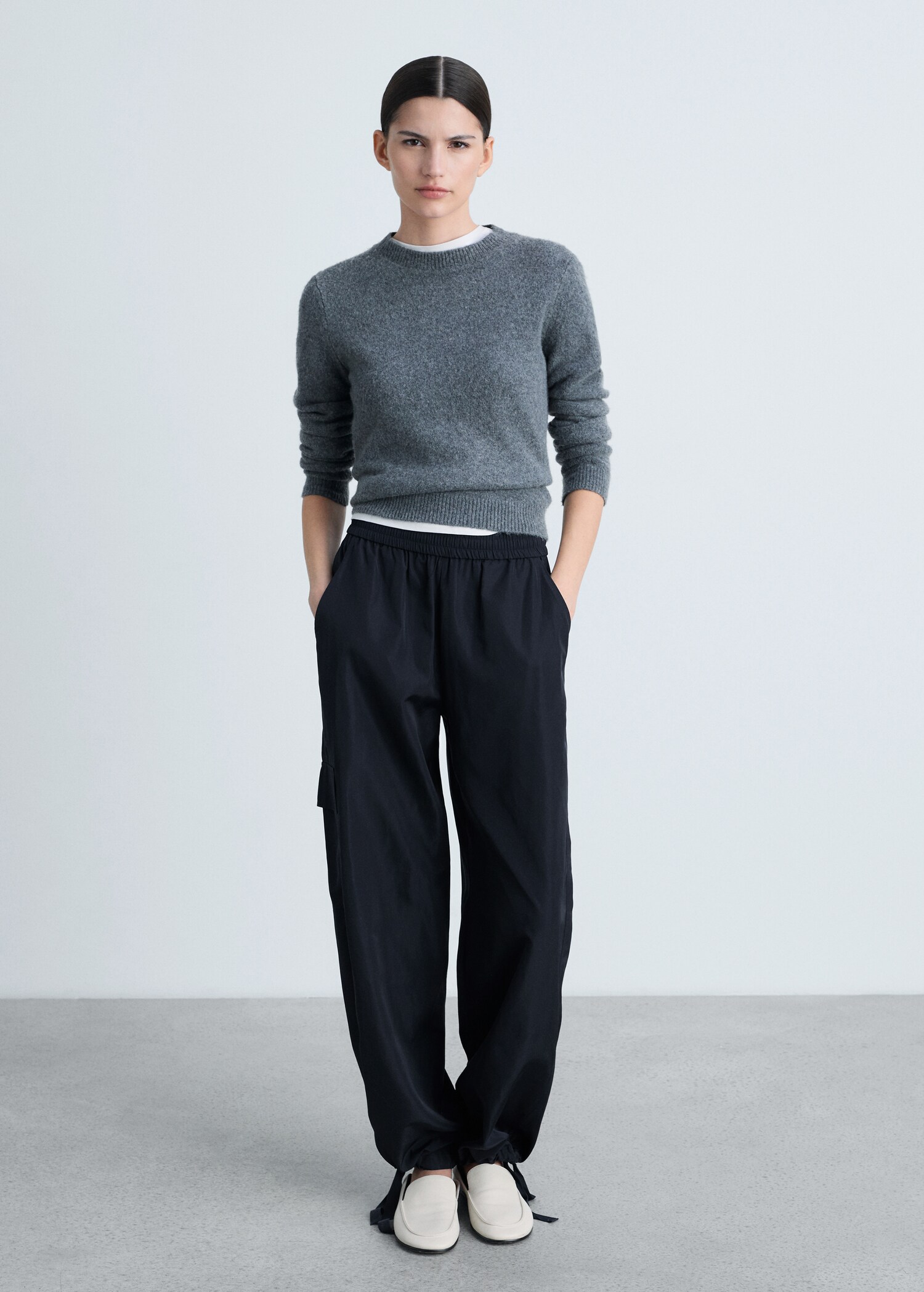 Cargo trousers with adjustable hem - General plane