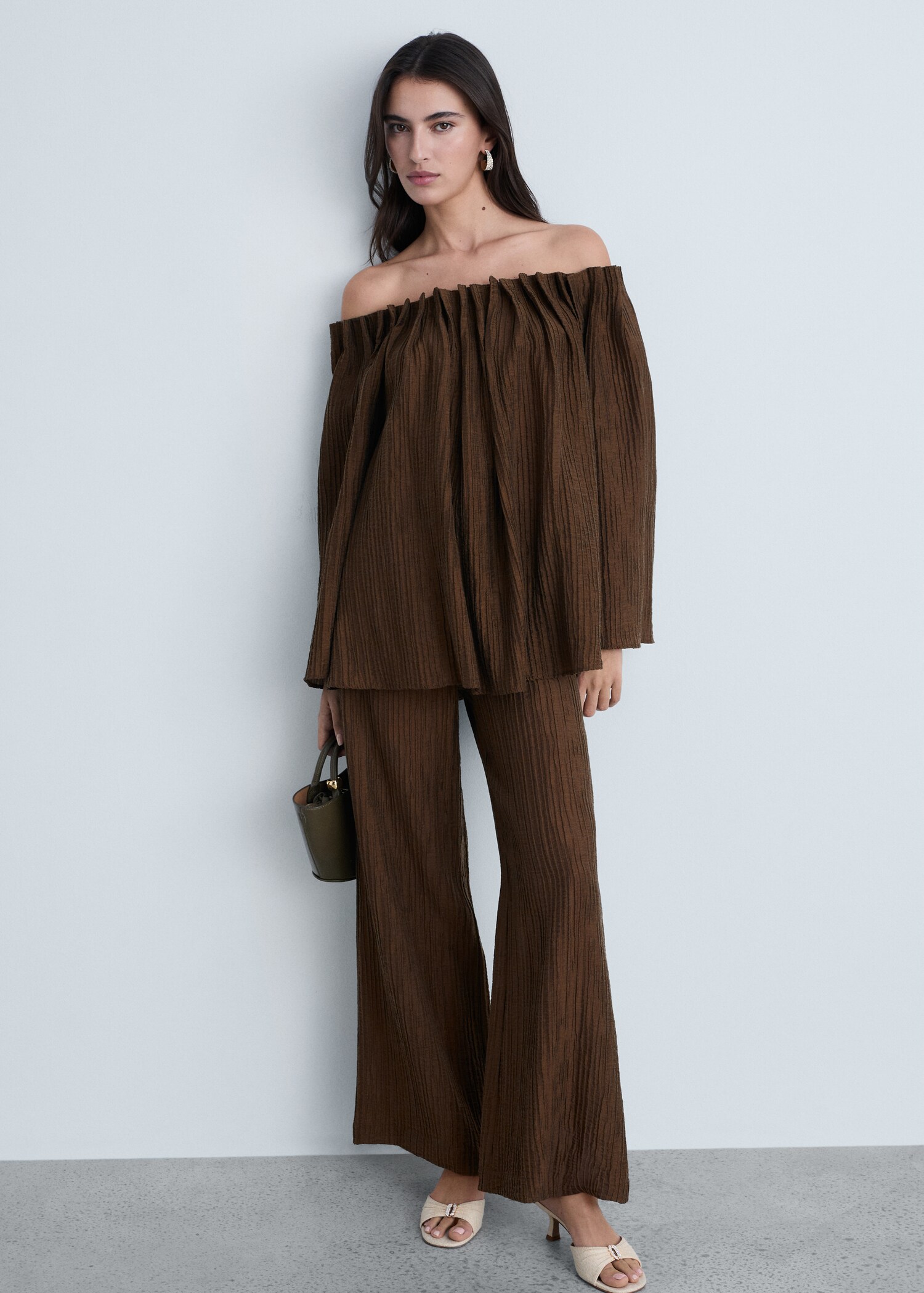 Straight textured trousers - General plane