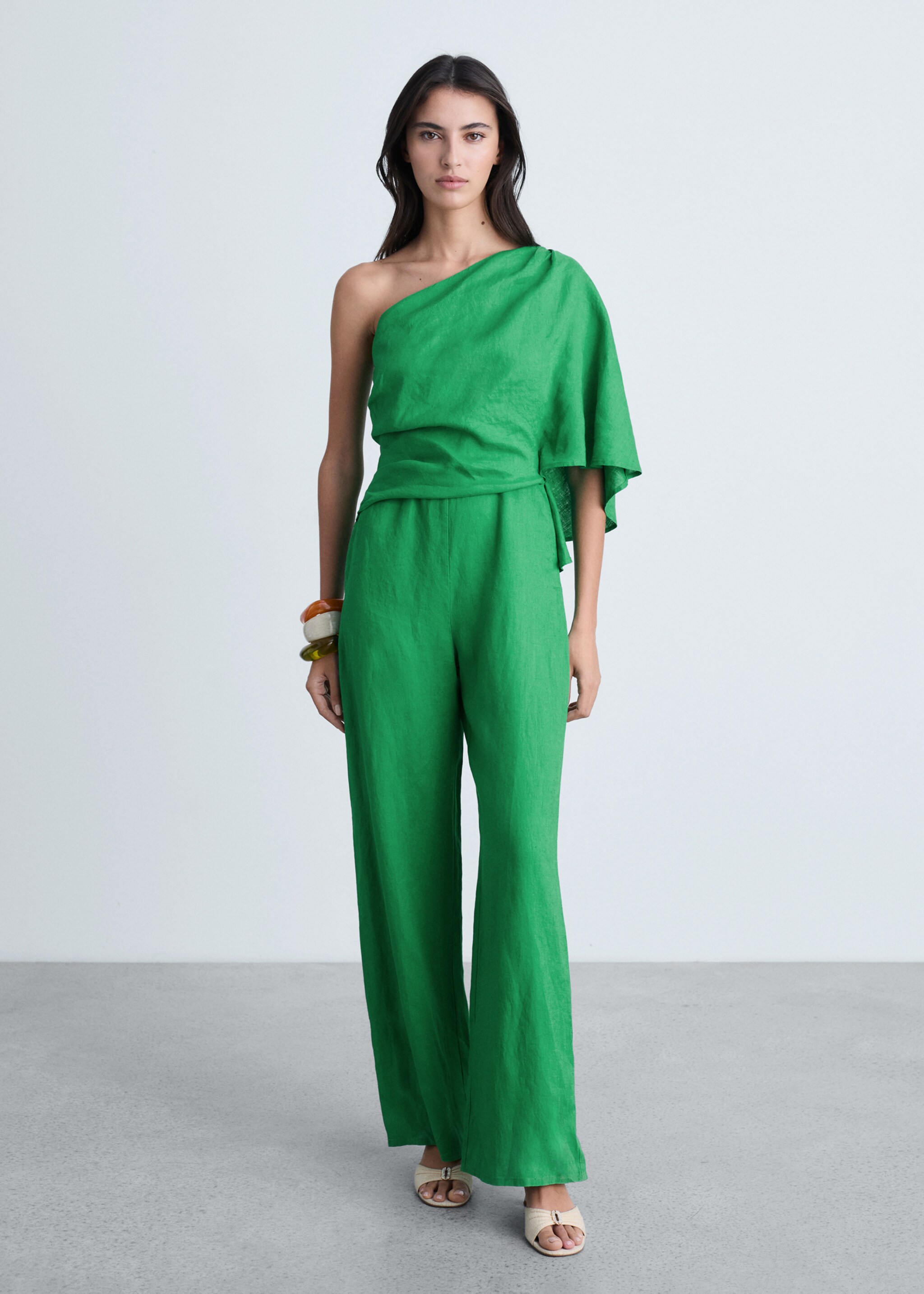 Asymmetrical linen jumpsuit - General plane, Green. Ref: 87064779-00.