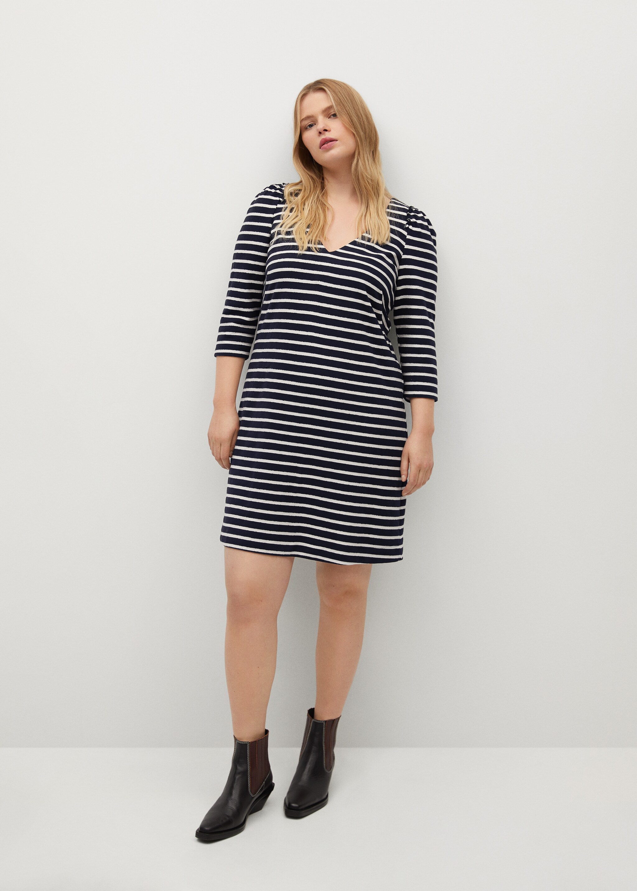 Puffed sleeves striped dress - General plane