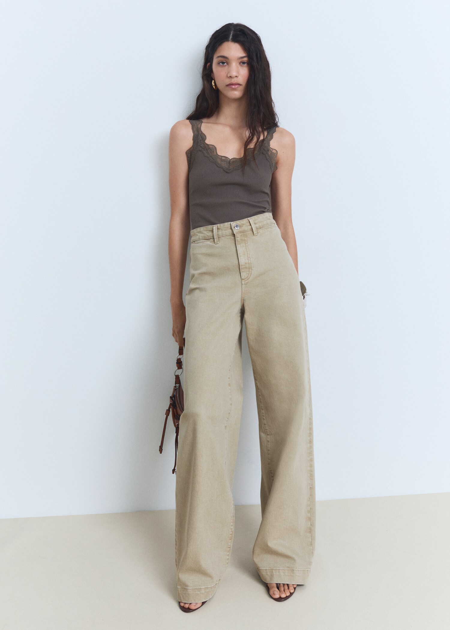 Wide leg high-waist full-length jeans - General plane