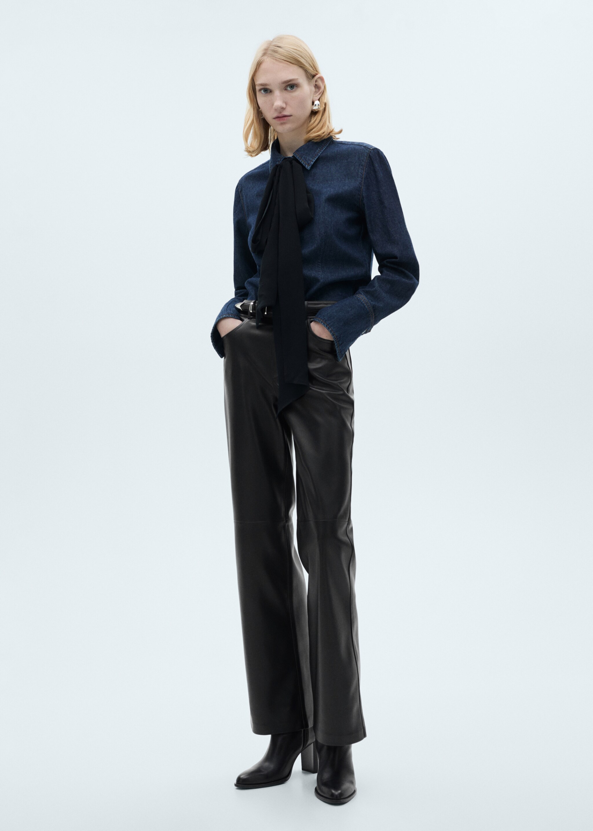 Straight-leg faux-leather trousers - General plane, Black. Ref: 87070433-00.