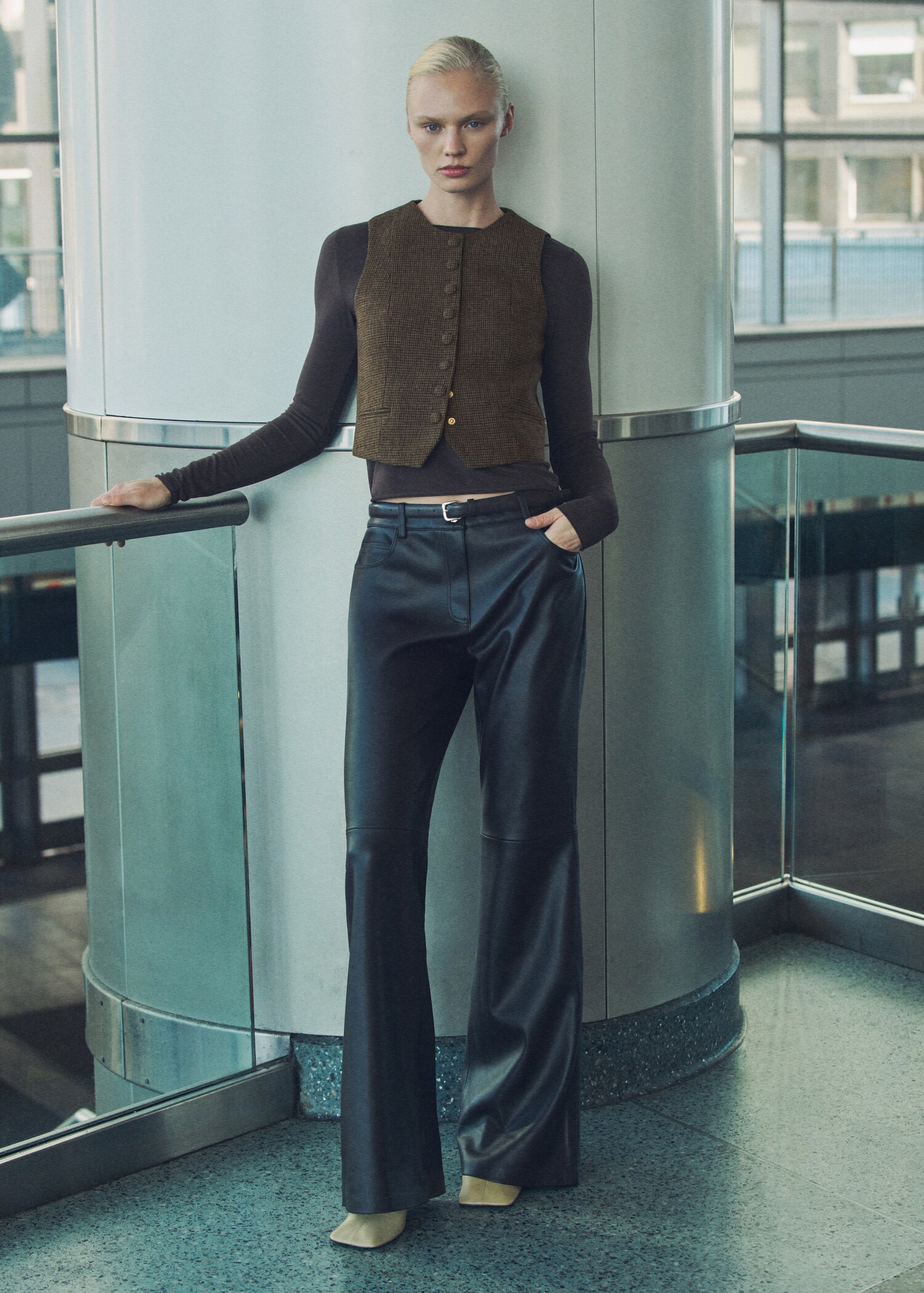 Vlněná vesta mikro se vzorem mikro kohoutí stopy - Celkový náhled