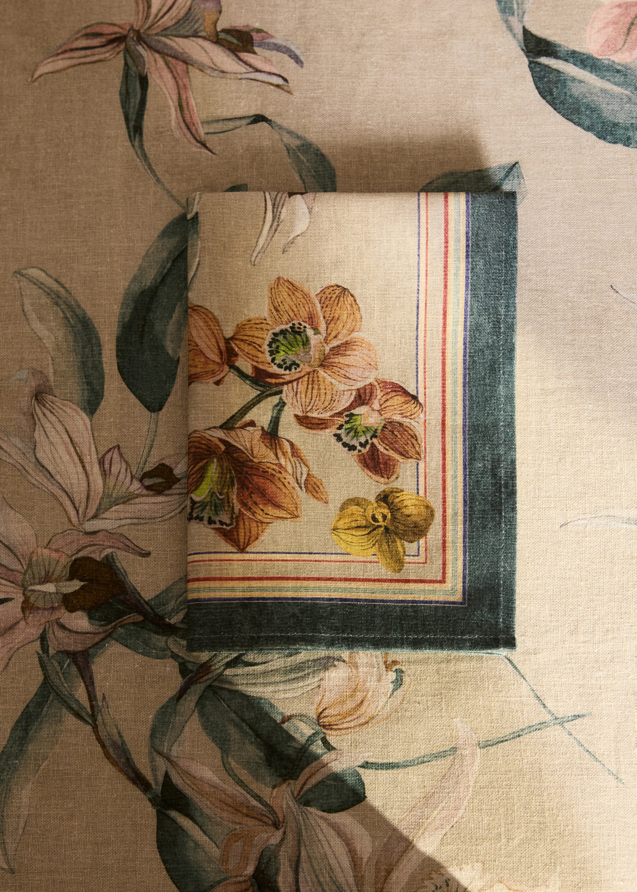 Cotton linen floral-print napkins - General plane, Sand. Ref: 87072966-00.