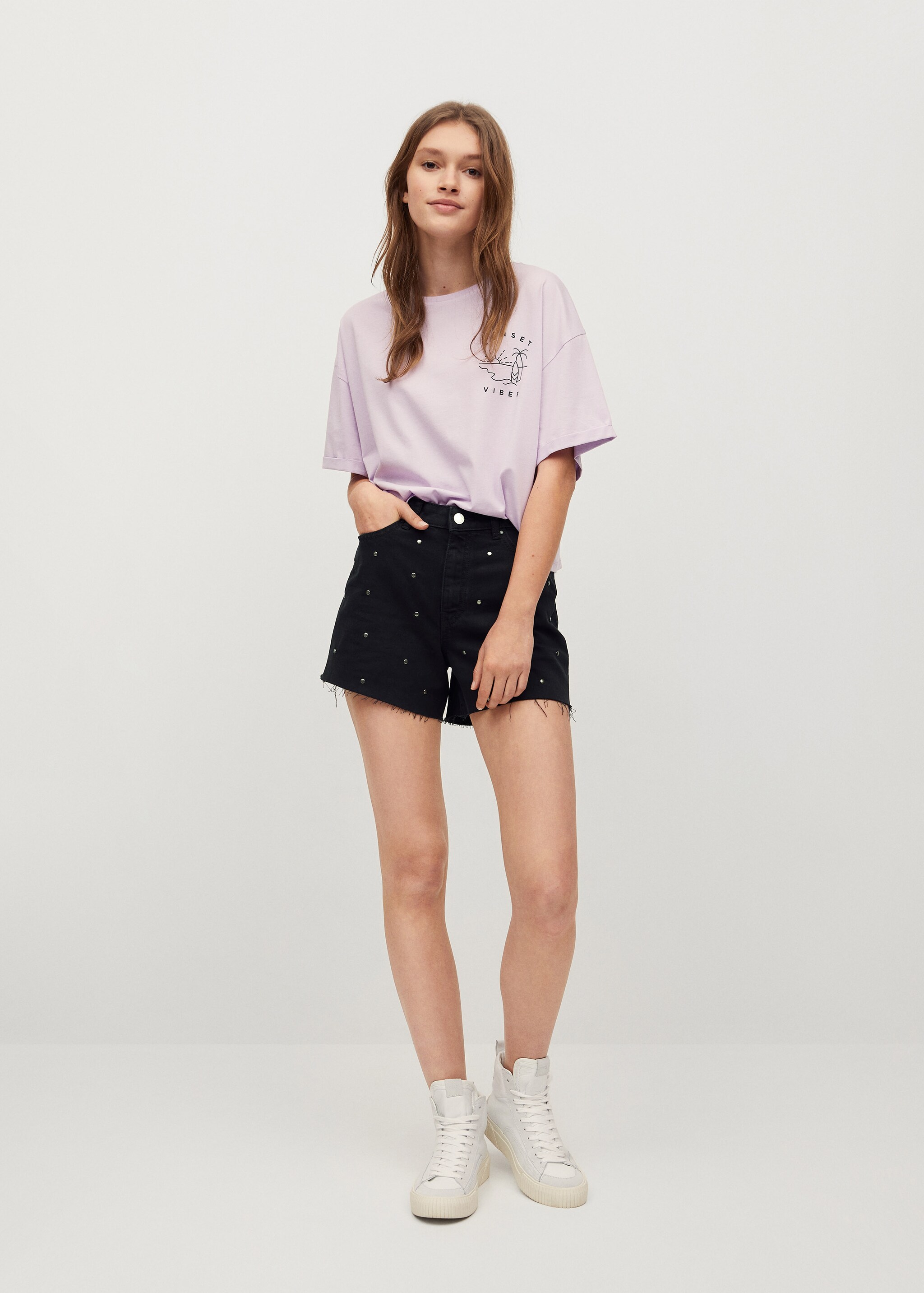 Short denim tachuelas - Plano general