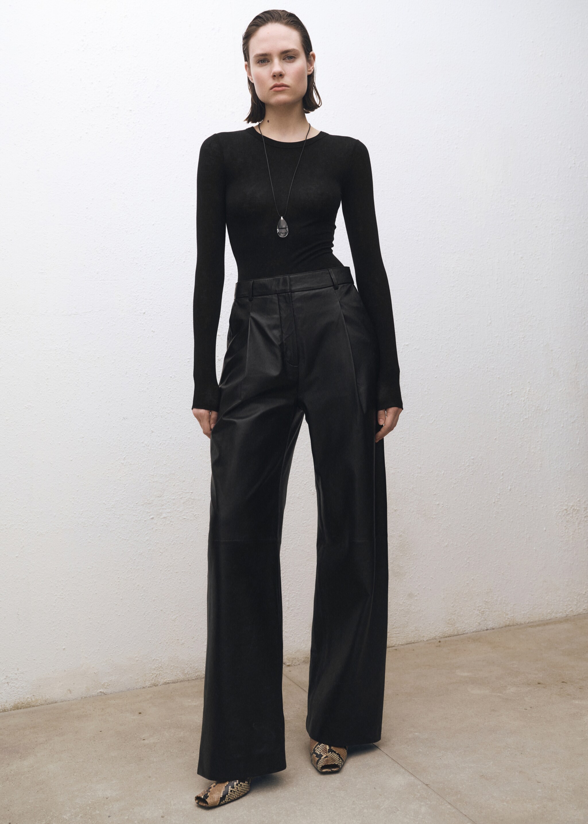 Samarreta barreja llana màniga llarga - Pla general, Negre. Ref: 87074420-00.