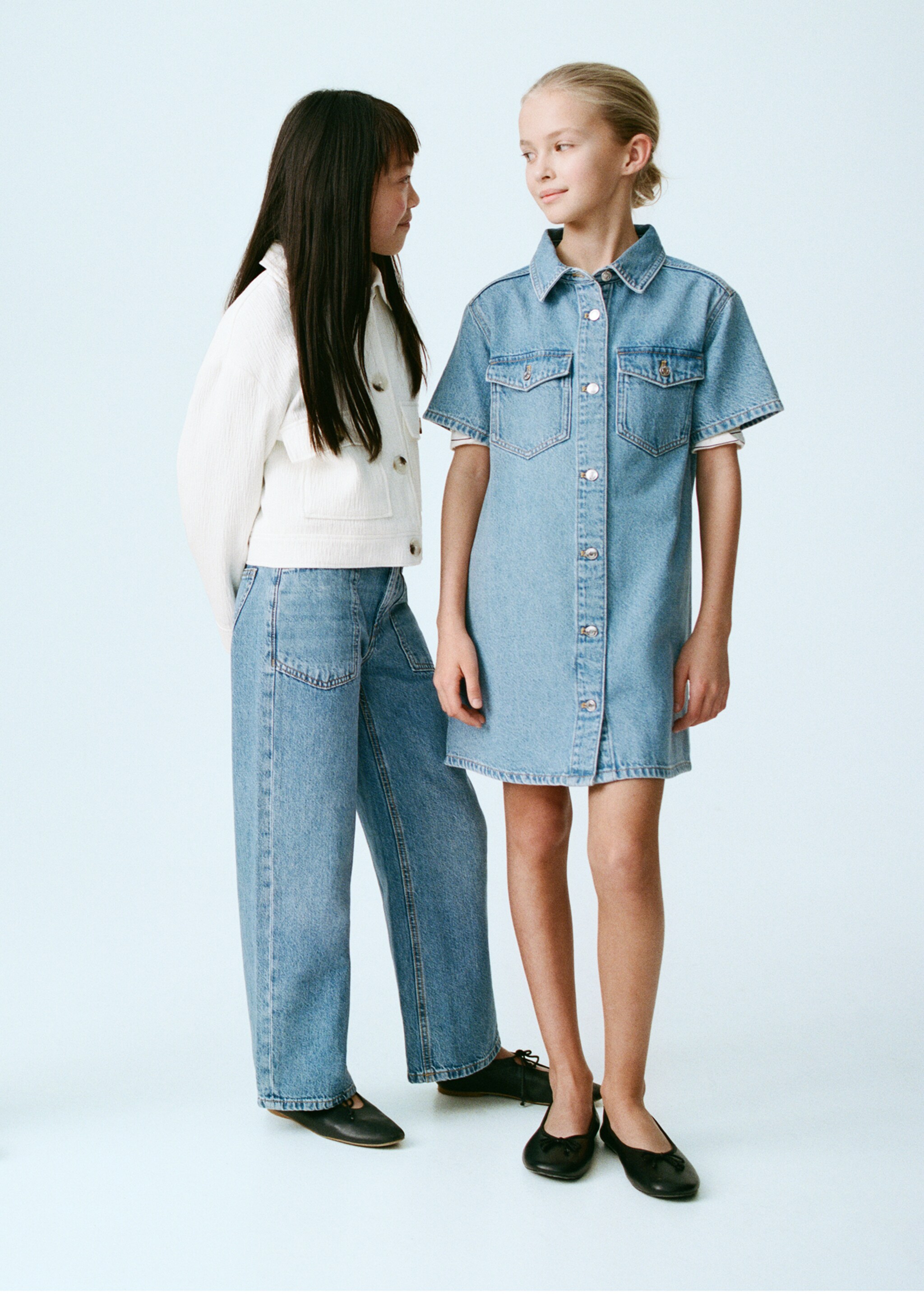 Kurzes Jeanskleid - Allgemeine Ansicht, Mittelblau. Ref: 87074799-00.